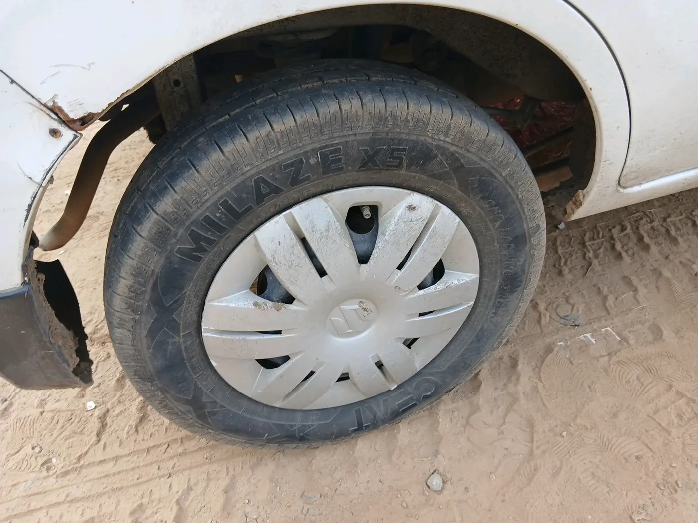 2019 Maruti Alto 800 VXI, Petrol, Manual, 96,554 km, tyre