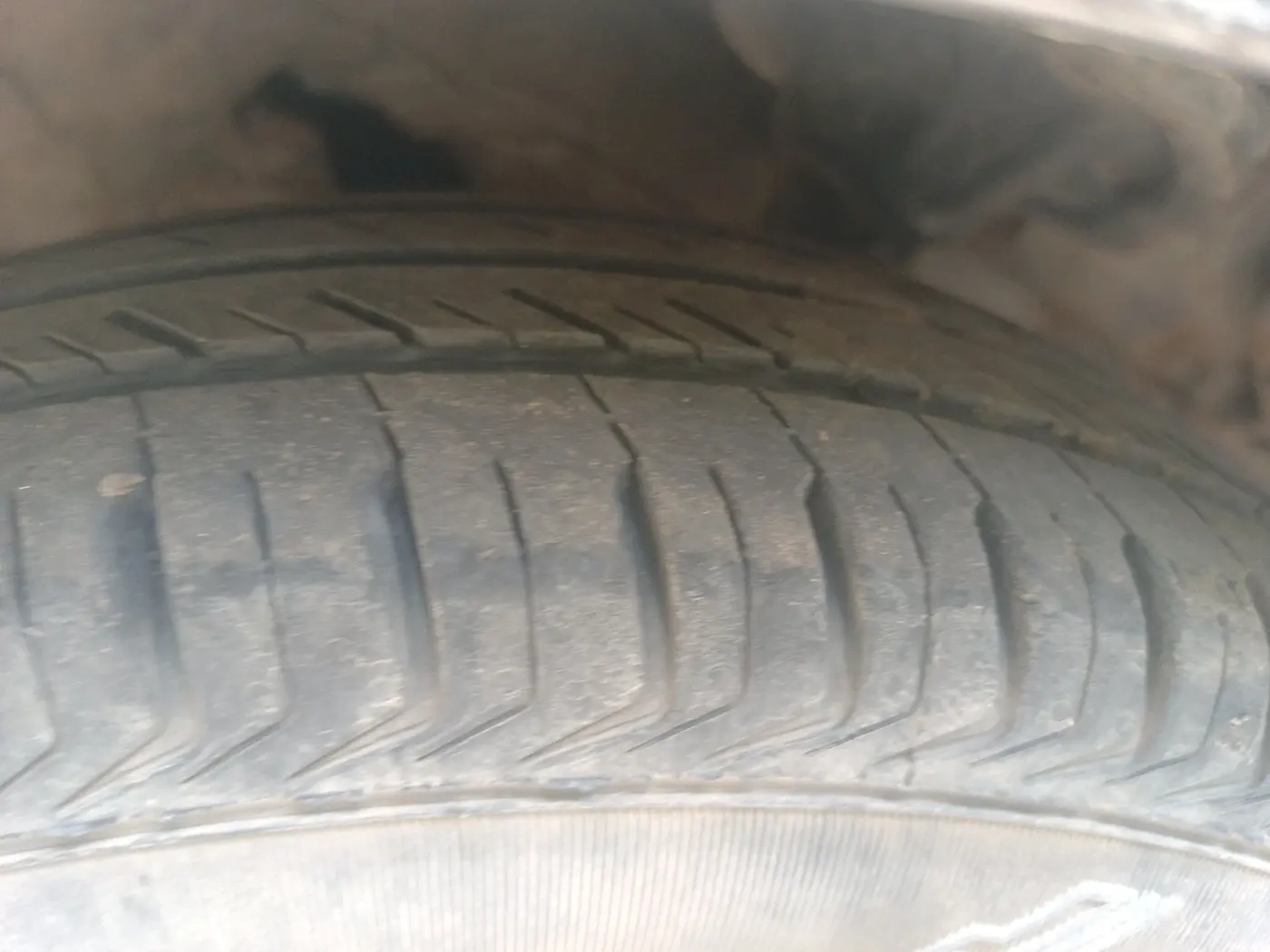 2012 Hyundai Eon ERA +, Petrol, Manual, 78,610 km, tyre