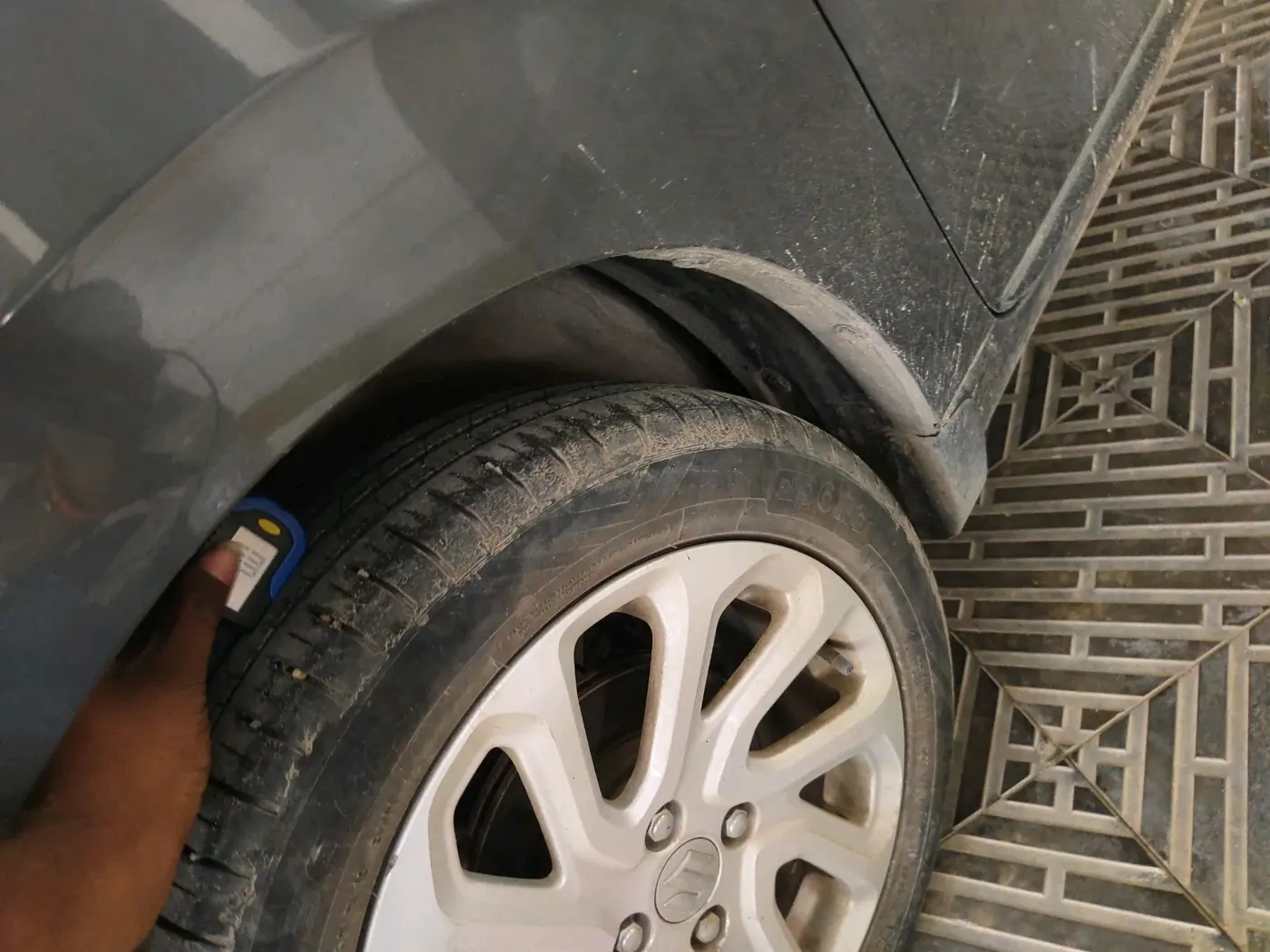 2022 Maruti Baleno ZETA PETROL 1.2, Petrol, Manual, 37,297 km, tyre