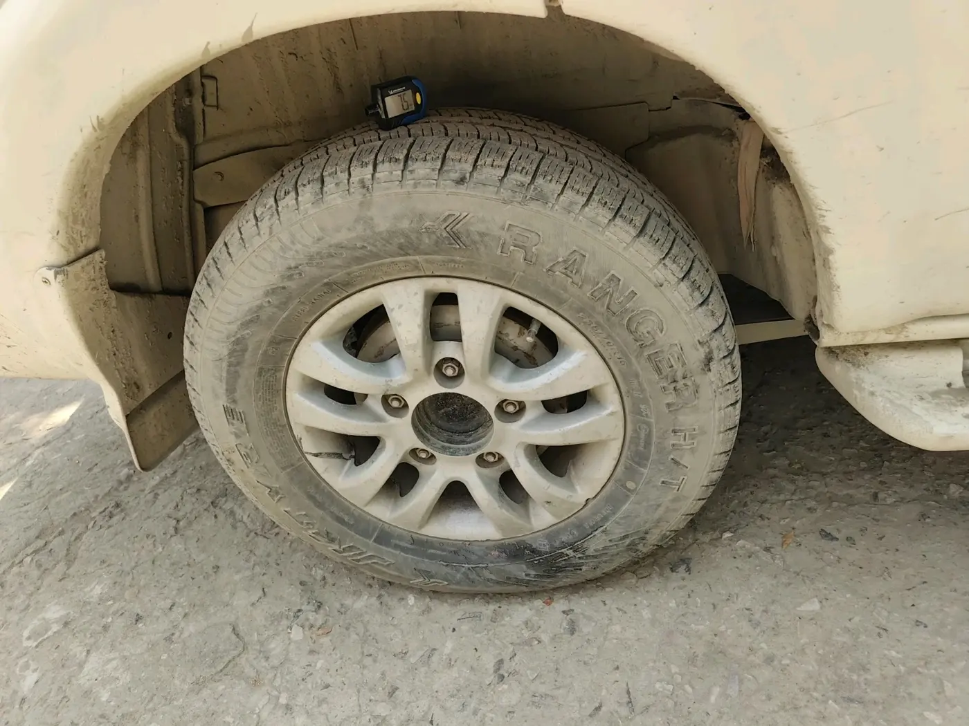 2013 Mahindra Scorpio LX BS-III, Diesel, Manual, 1,31,985 km, tyre