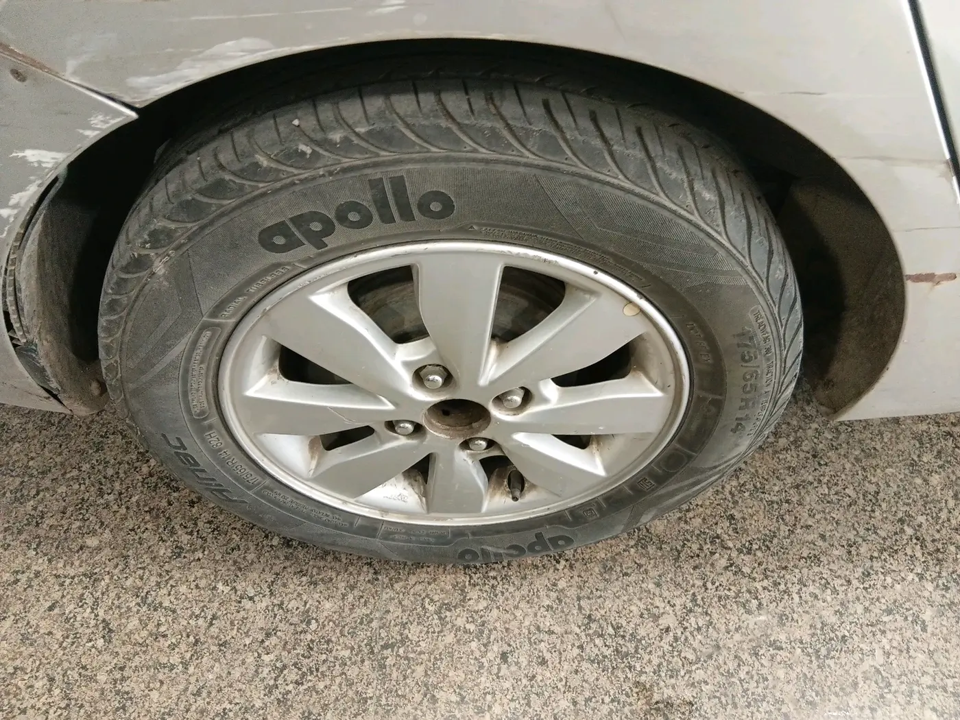2014 Hyundai Xcent S (O) 1.2, Petrol, Manual, 41,296 km, tyre