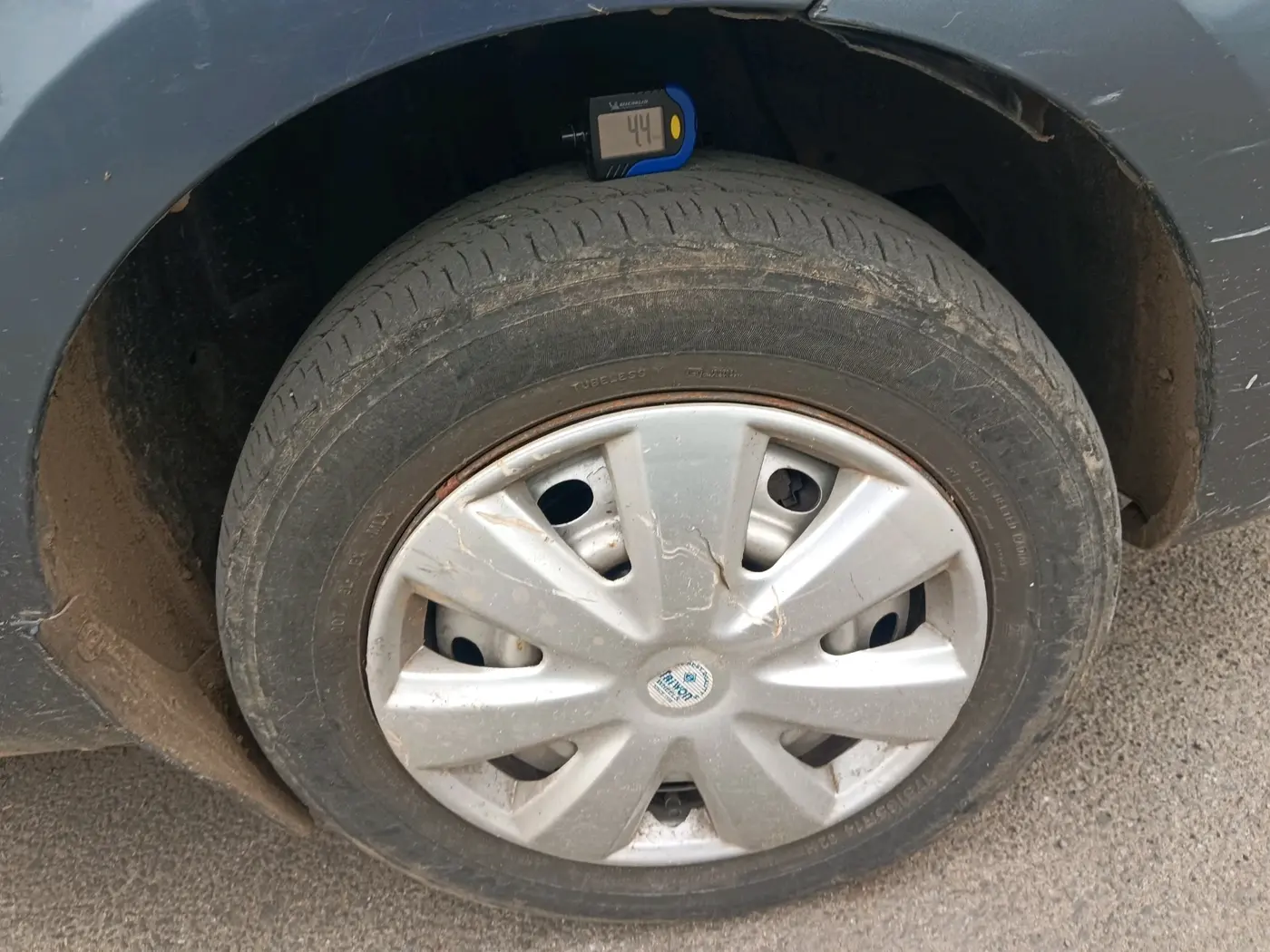2014 Tata Indica Vista LS TDI, Diesel, Manual, 1,24,197 km, tyre