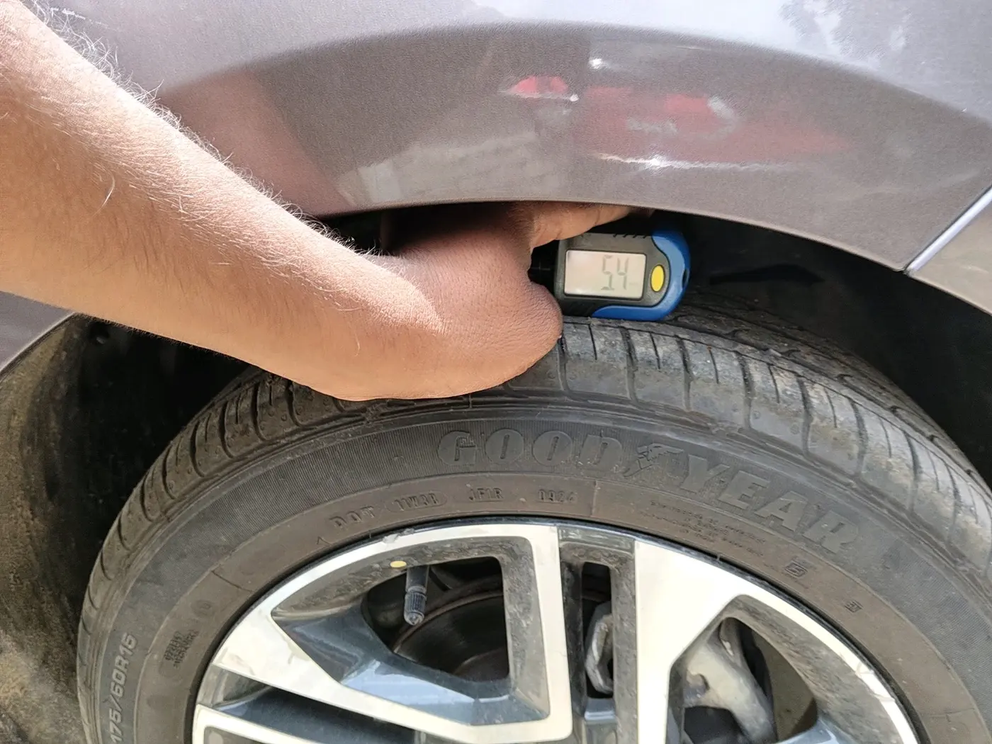 2019 Tata Tiago XZ PLUS PETROL, Petrol, Manual, 38,100 km, tyre