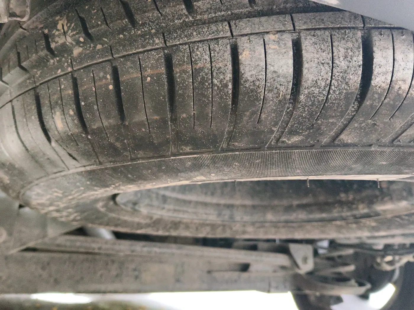 2021 Tata Harrier XZA 2.0L, Diesel, Automatic, 47,814 km, tyre