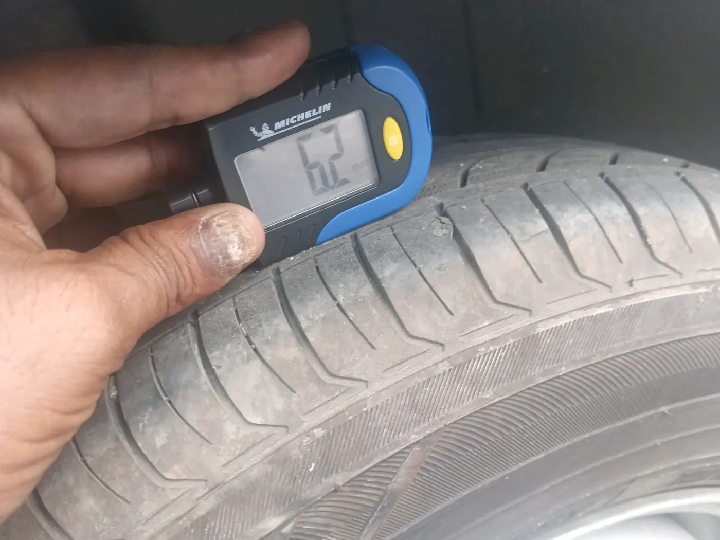 2019 Maruti Dzire LXI, CNG, Manual, 1,08,145 km, tyre