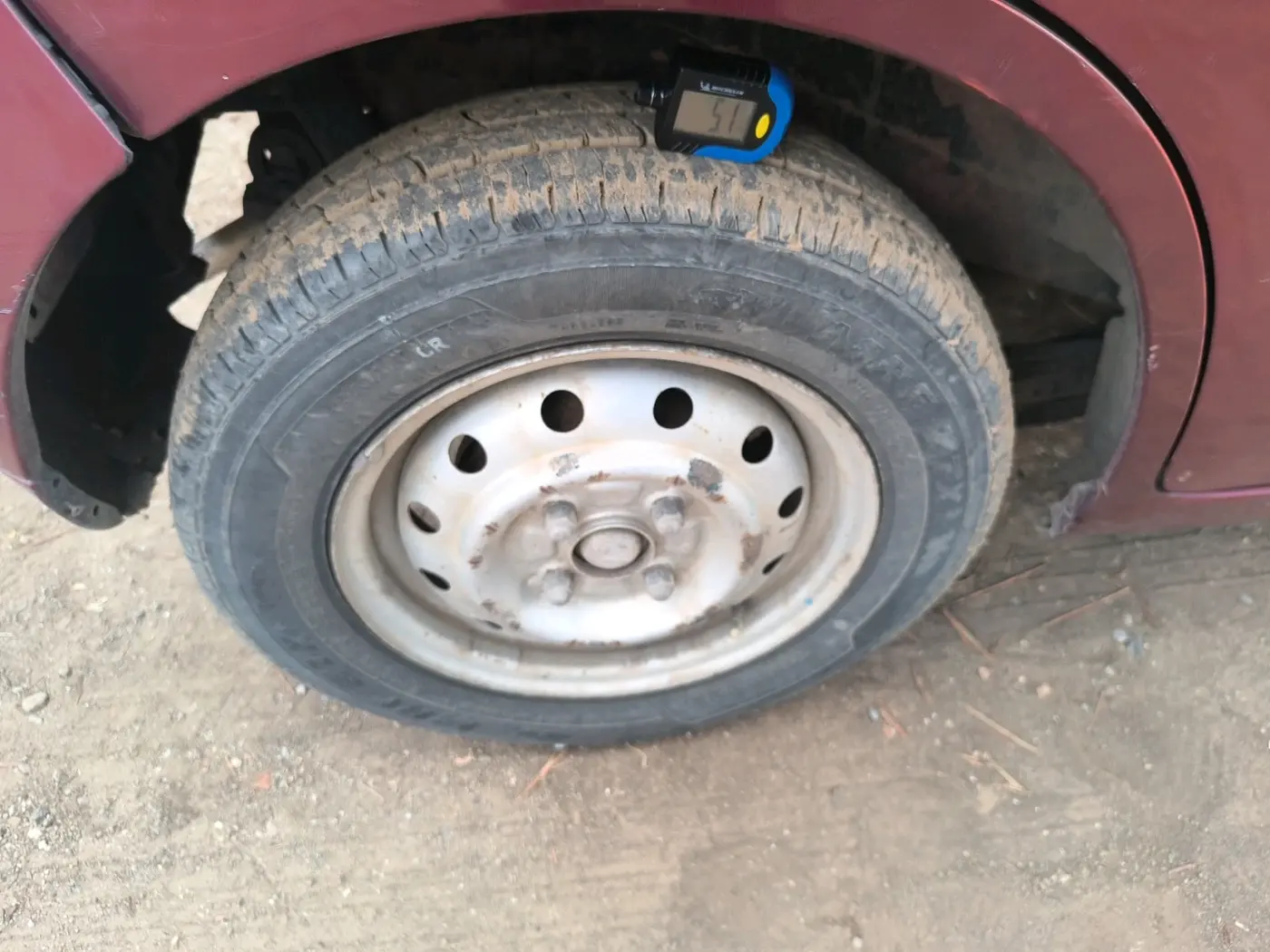 2011 Maruti Wagon R 1.0 LXI, Petrol, Manual, 71,074 km, tyre
