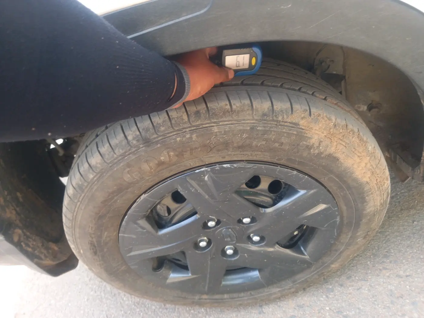 2023 Hyundai VENUE S 1.2, Petrol, Manual, 20,045 km, tyre