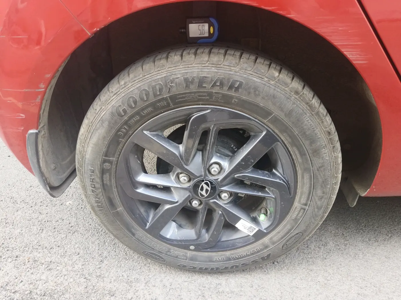 2022 Hyundai GRAND I10 NIOS SPORTZ AMT 1.2 KAPPA VTVT, Petrol, Automatic, 11,724 km, tyre