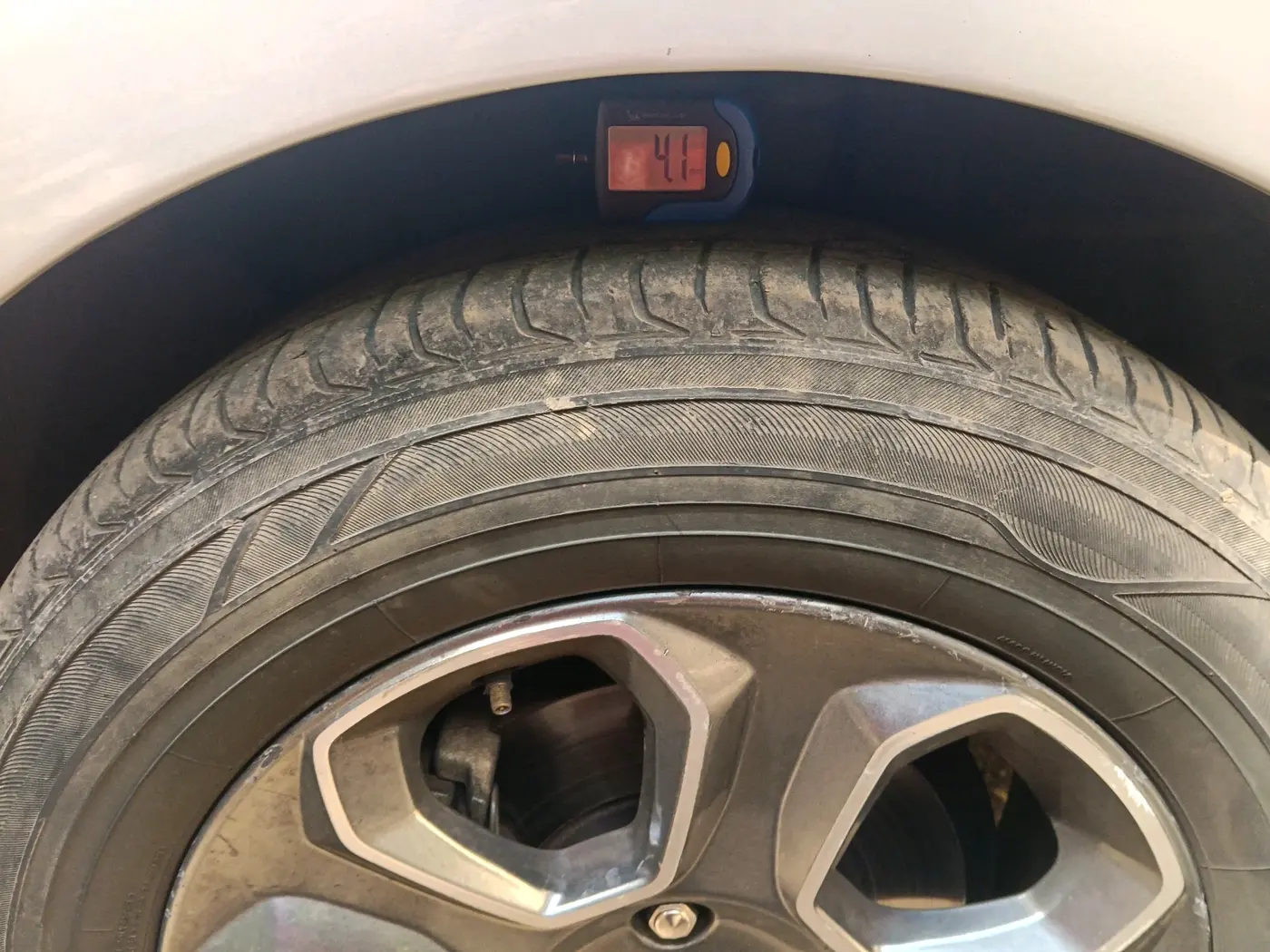 2021 Ford Ecosport TITANIUM 1.5L SPORTS(SUNROOF) DIESEL, Diesel, Manual, 1,34,028 km, tyre