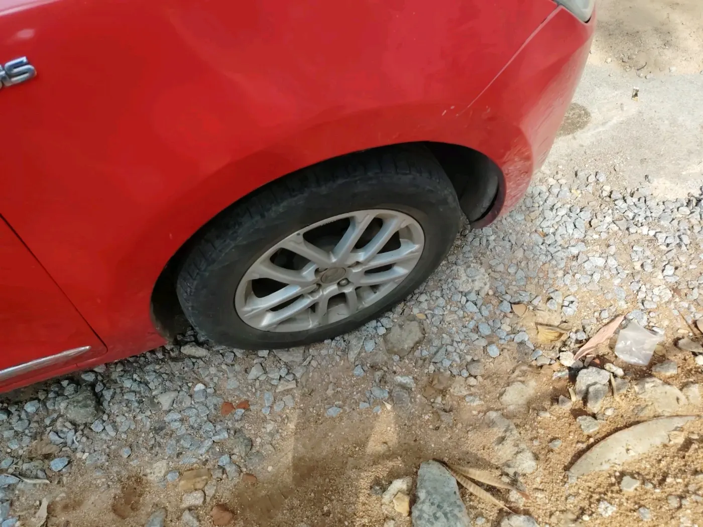 2018 Maruti Swift ZDI, Diesel, Manual, 1,33,676 km, tyre
