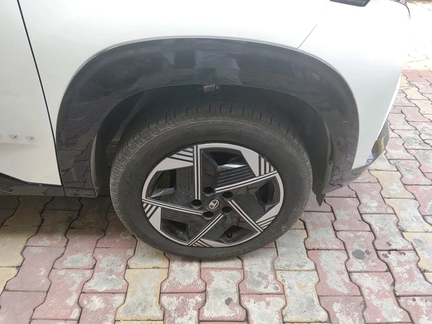 2025 Tata Curvv Pure Plus S 1.2 Petrol 6MT, Petrol, Manual, 12,662 km, tyre