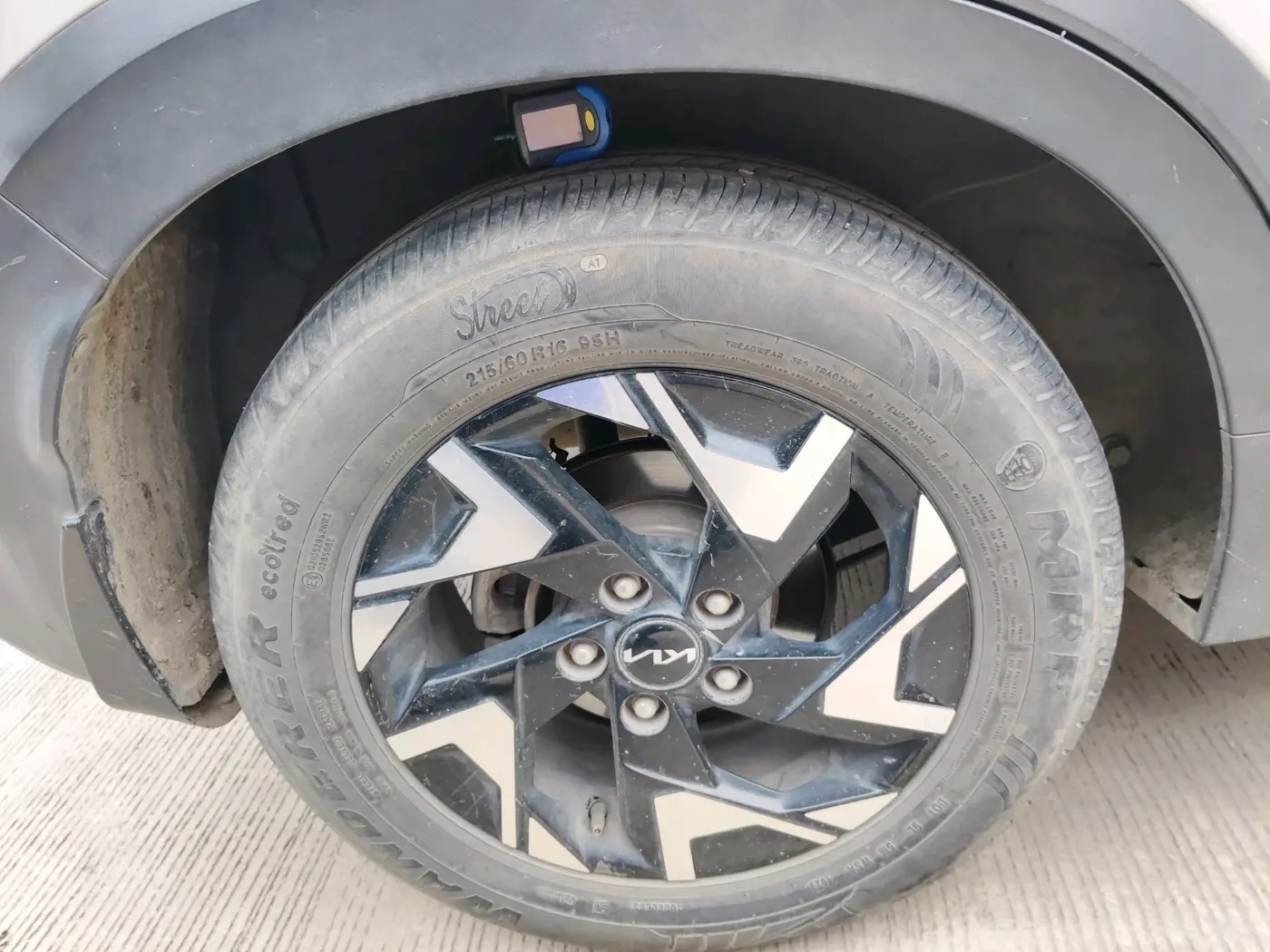 2024 KIA SONET GTX PLUS 1.5 DIESEL AT, Diesel, Automatic, 34,915 km, tyre