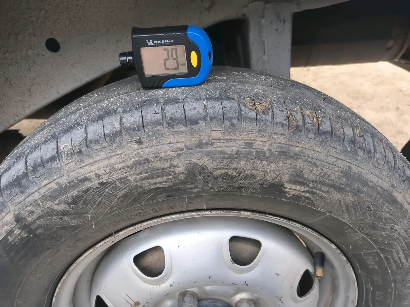 2019 Maruti Eeco 5 STR WITH A/C+HTR, CNG, Manual, 1,41,101 km, tyre