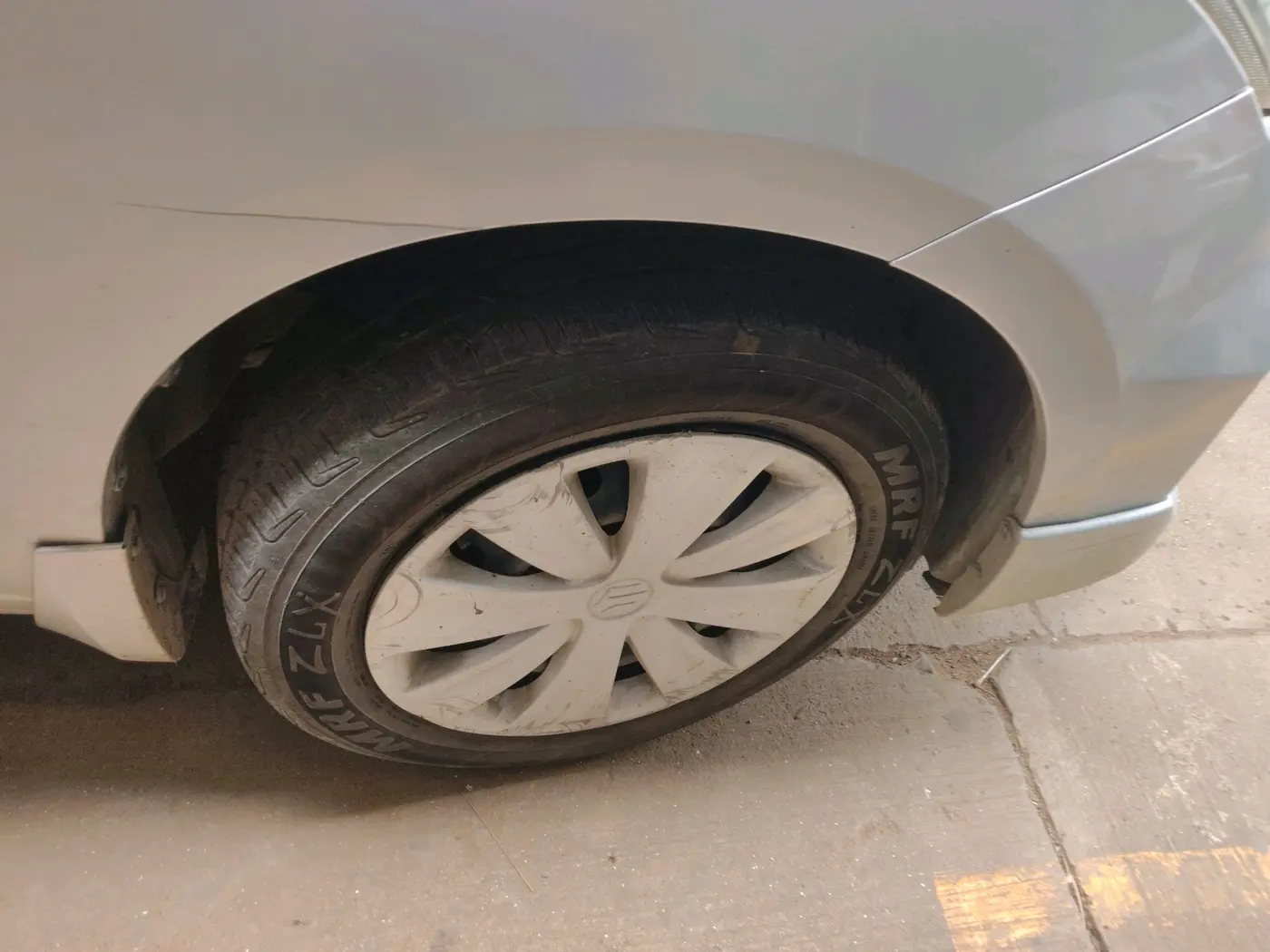 2017 Maruti Ertiga VXI CNG, CNG, Manual, 1,23,776 km, tyre