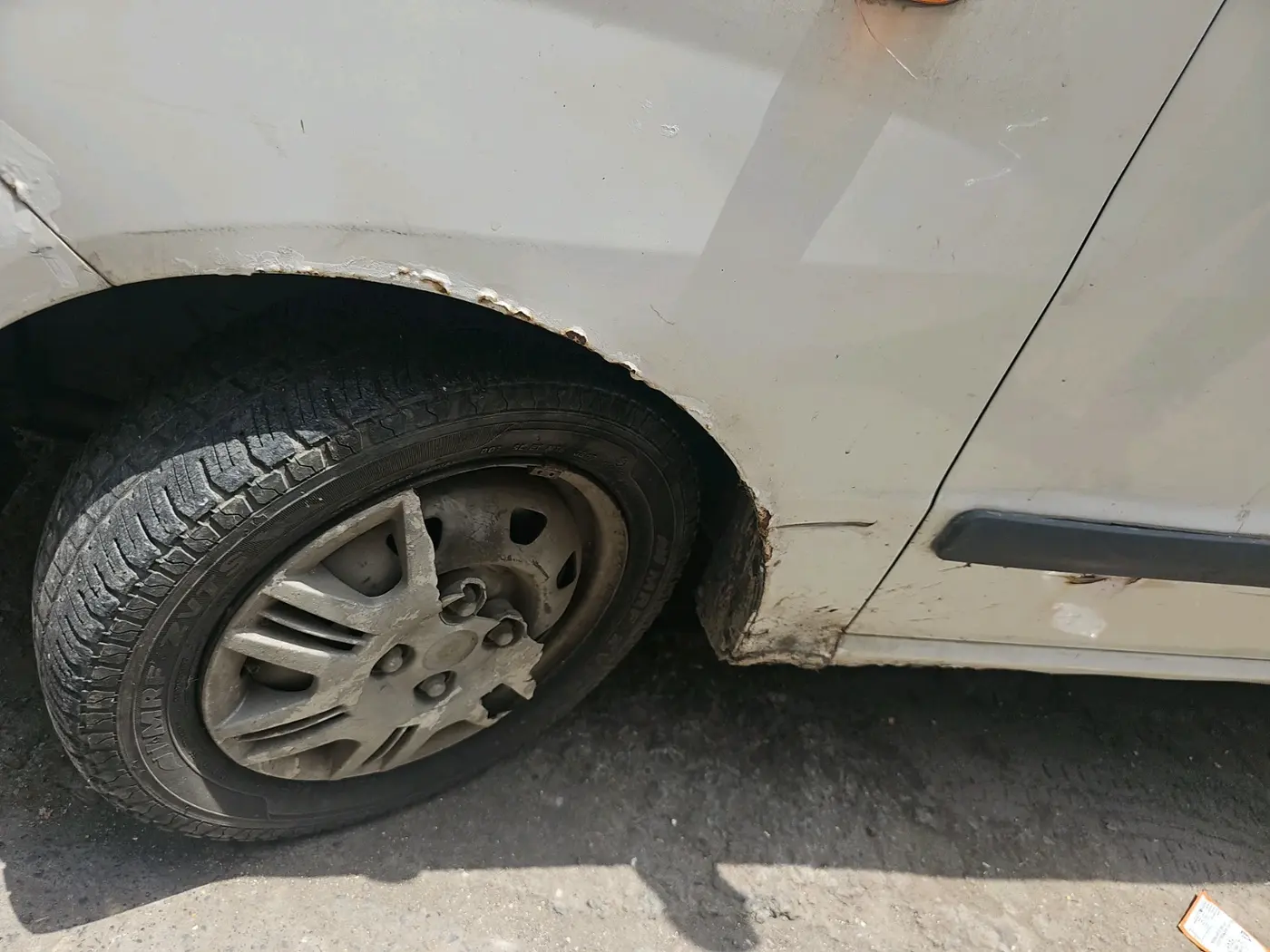 2013 Hyundai Santro Xing GL PLUS, Petrol, Manual, 90,062 km, tyre