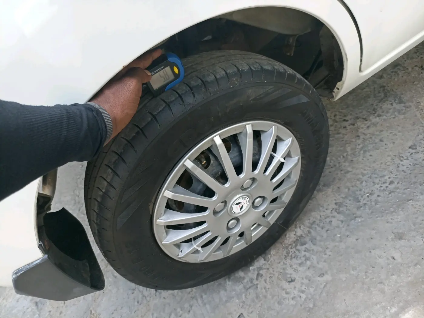 2019 Maruti Alto LXI, Petrol, Manual, 51,109 km, tyre