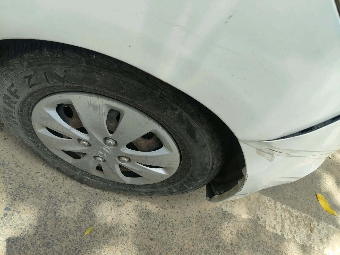 2011 Hyundai i10 MAGNA 1.2, CNG, Manual, 1,08,600 km, tyre