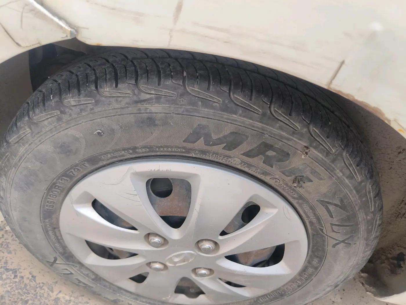 2011 Hyundai i10 MAGNA 1.2, CNG, Manual, 1,08,600 km, tyre