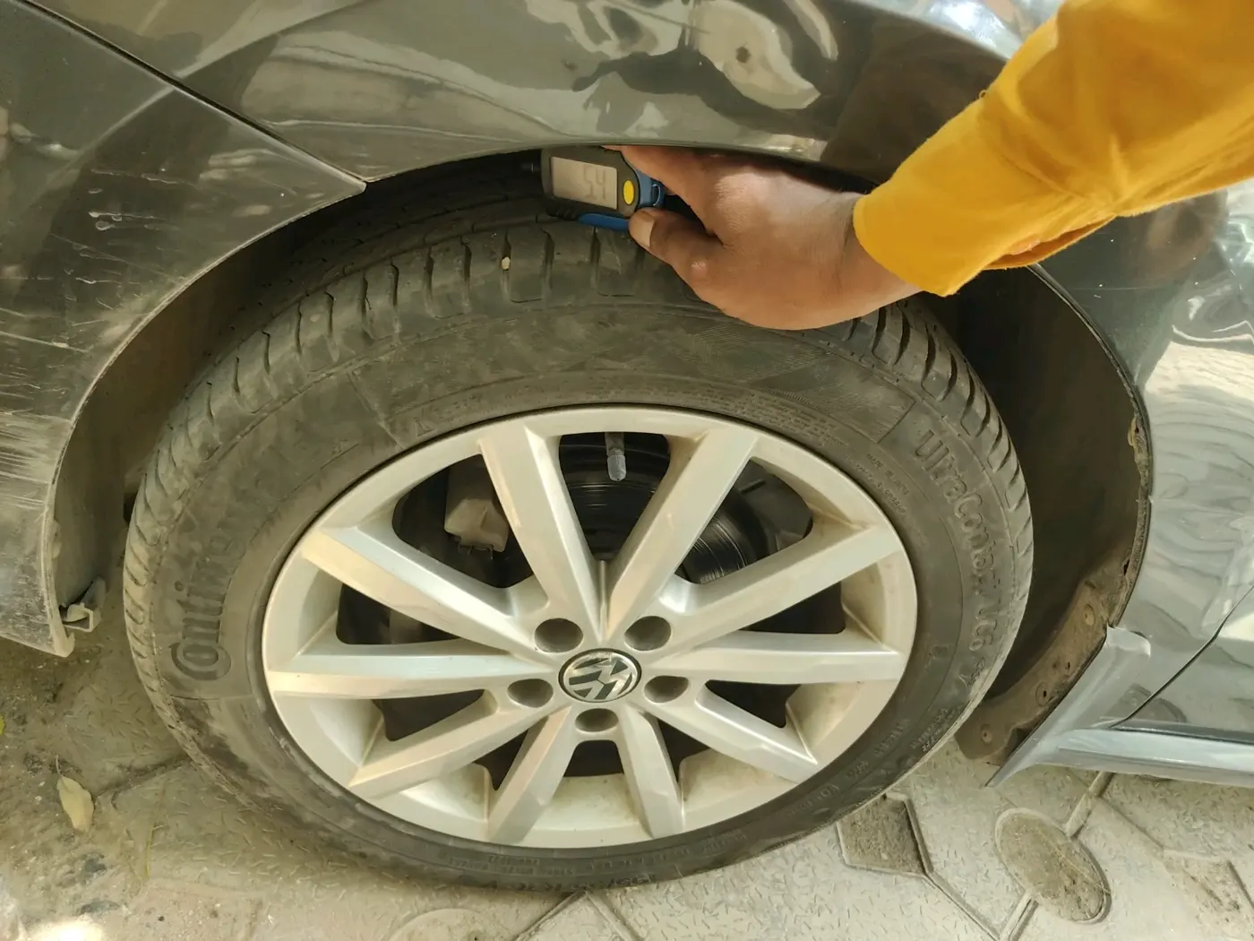 2017 Volkswagen Polo GT TSI AT, Petrol, Automatic, 27,524 km, tyre