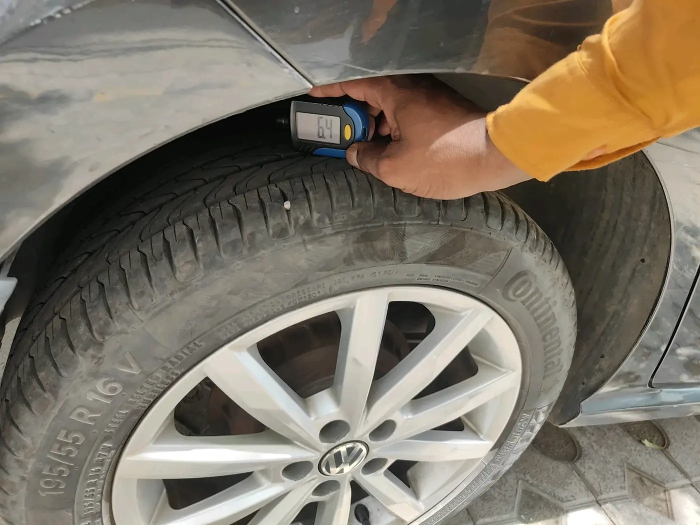 2017 Volkswagen Polo GT TSI AT, Petrol, Automatic, 27,524 km, tyre