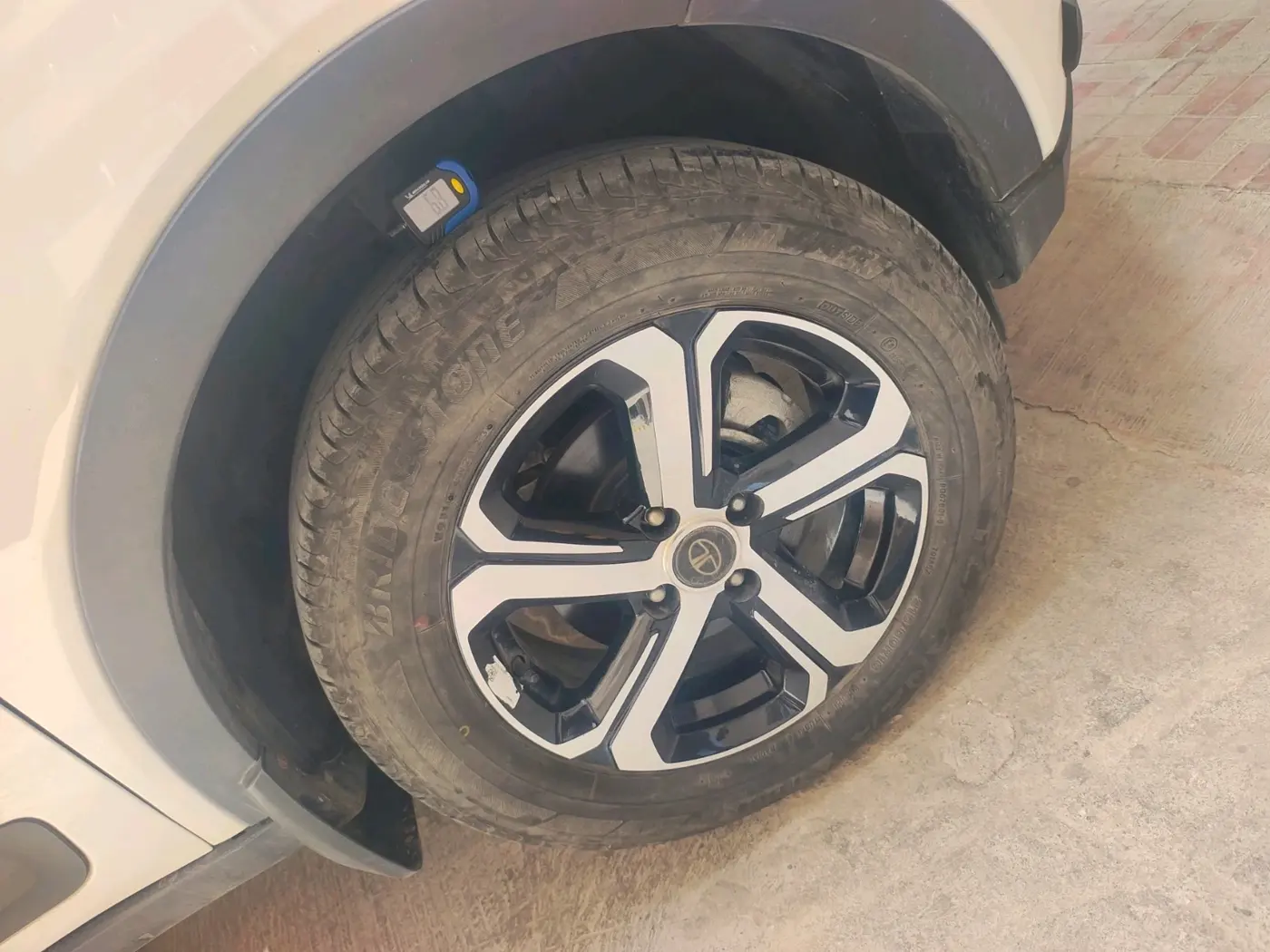 2023 Tata NEXON XZ PLUS PETROL, Petrol, Manual, 5,278 km, tyre