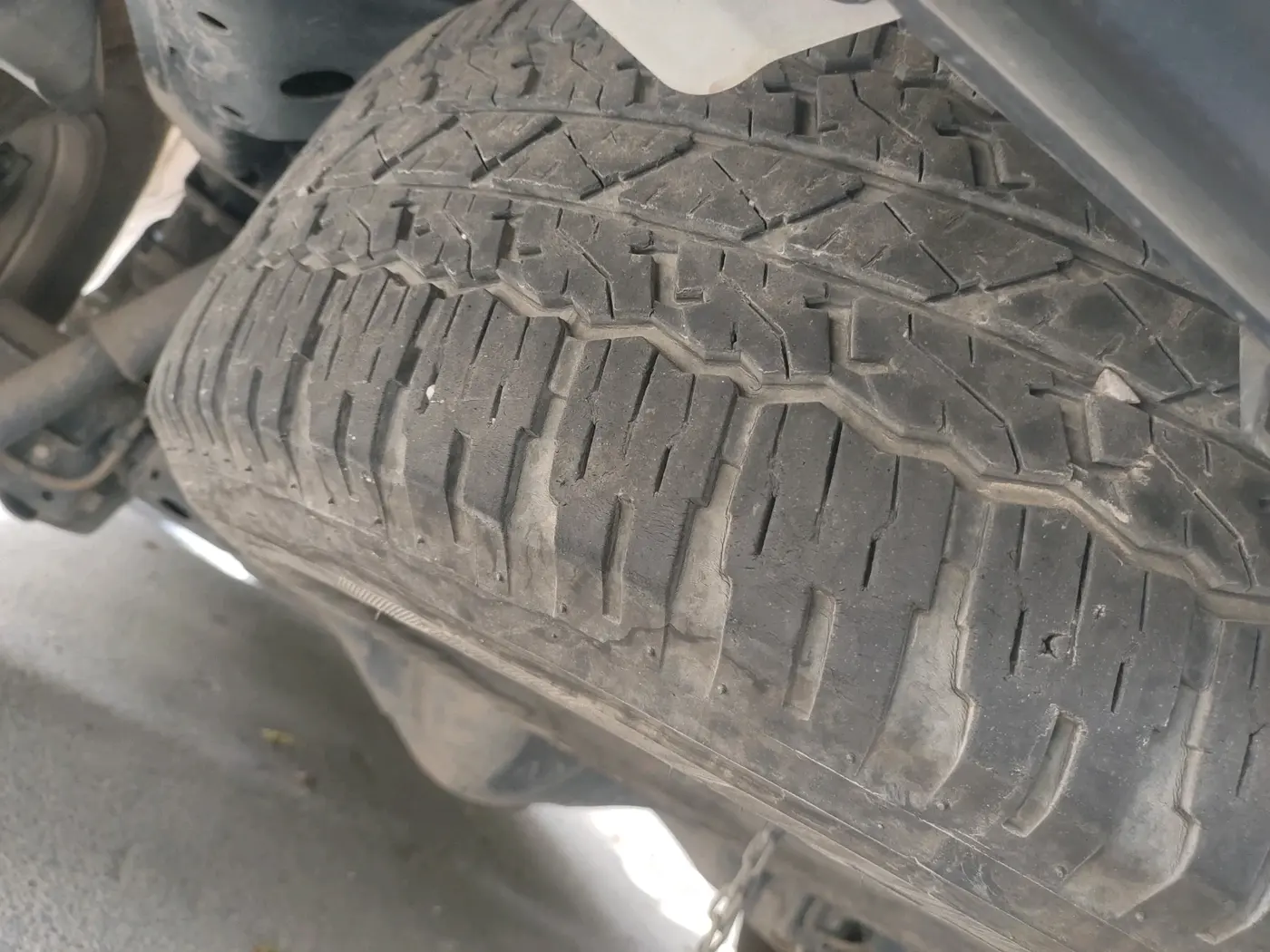2024 Toyota Fortuner 4X2 AT 2.8 DIESEL, Diesel, Automatic, 43,945 km, tyre
