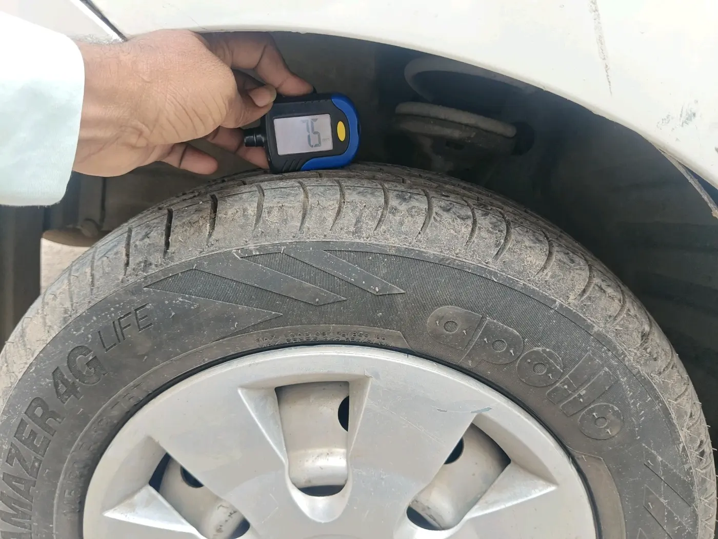 2017 Maruti Wagon R 1.0 LXI CNG, CNG, Manual, 1,85,172 km, tyre