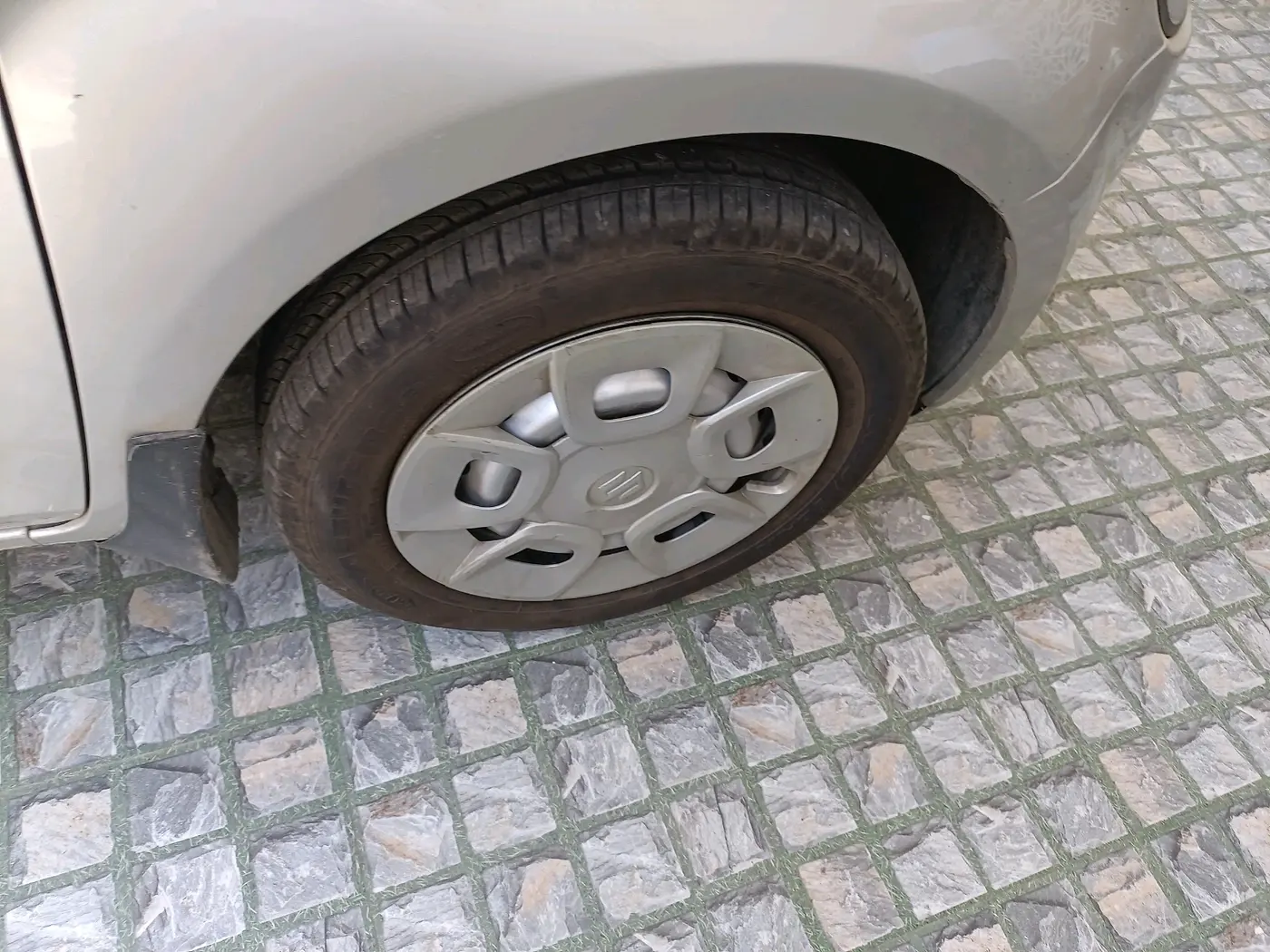 2022 Maruti IGNIS SIGMA 1.2, Petrol, Manual, 51,576 km, tyre