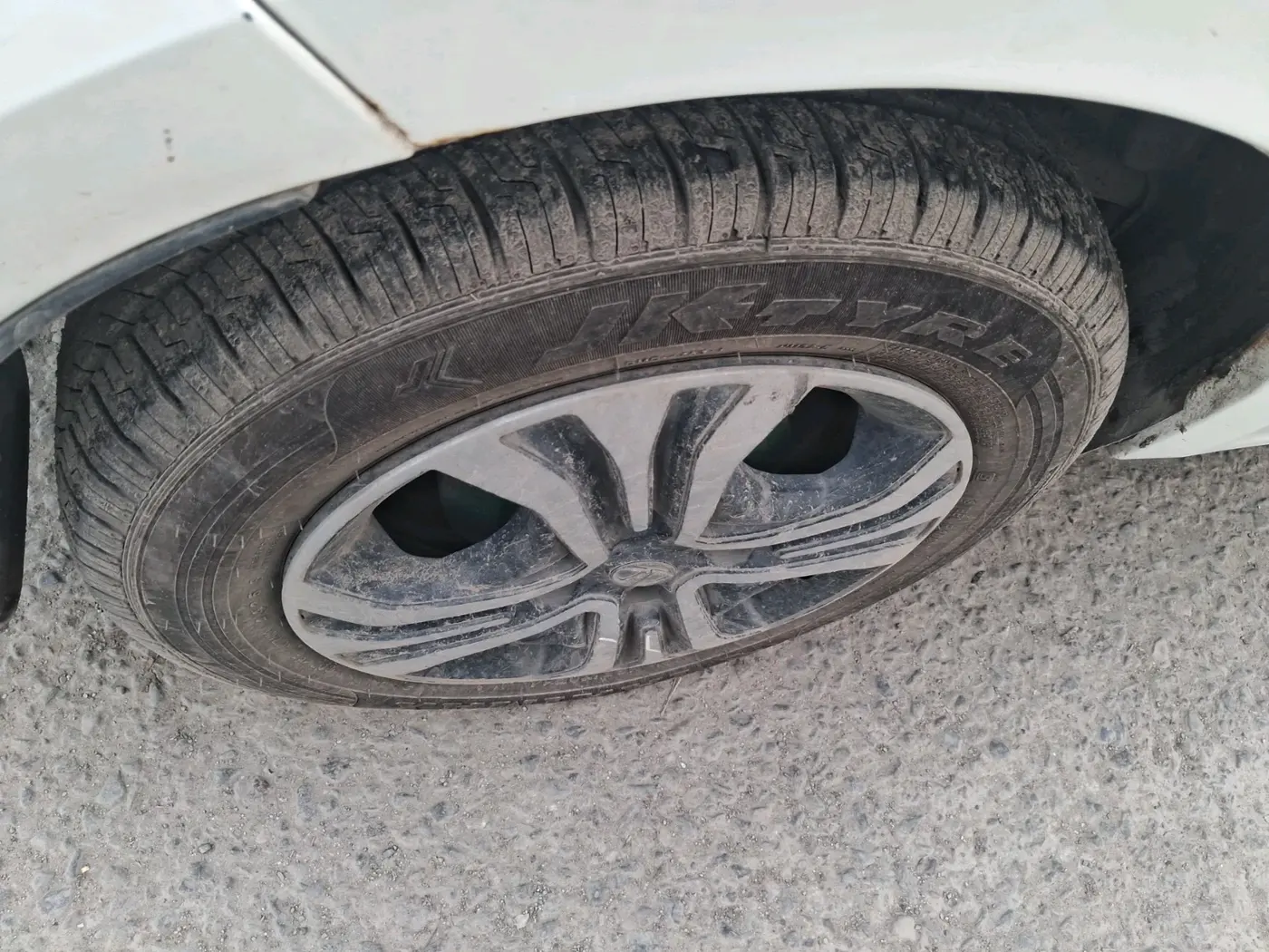 2022 Tata TIGOR XZ PLUS CNG, CNG, Manual, 59,107 km, tyre