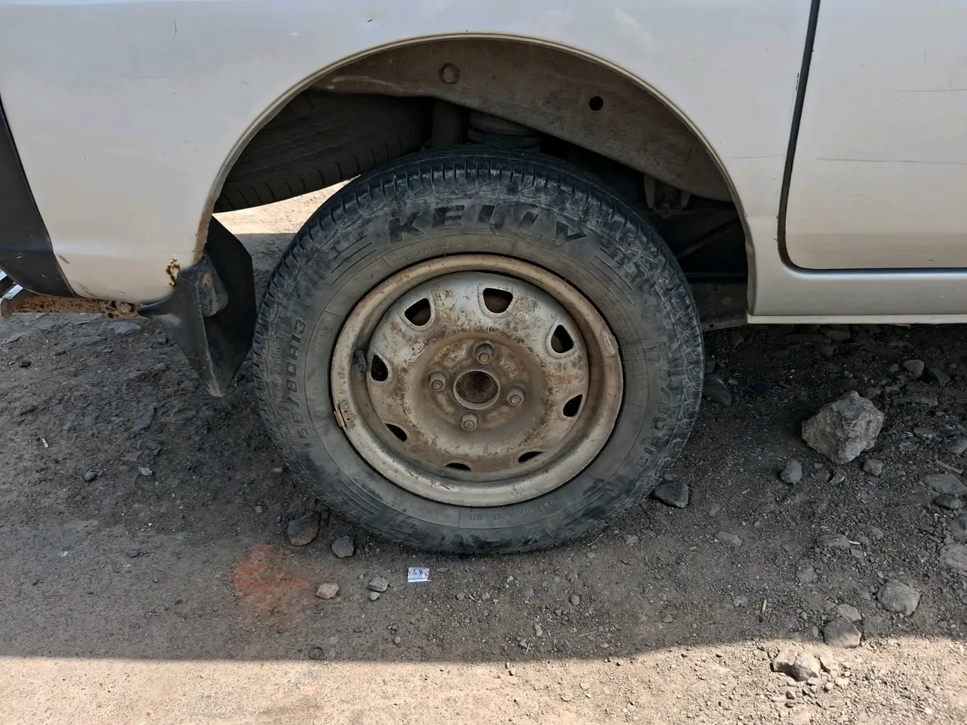 2012 Maruti Eeco 5 STR WITH A/C+HTR, CNG, Manual, 1,30,181 km, tyre