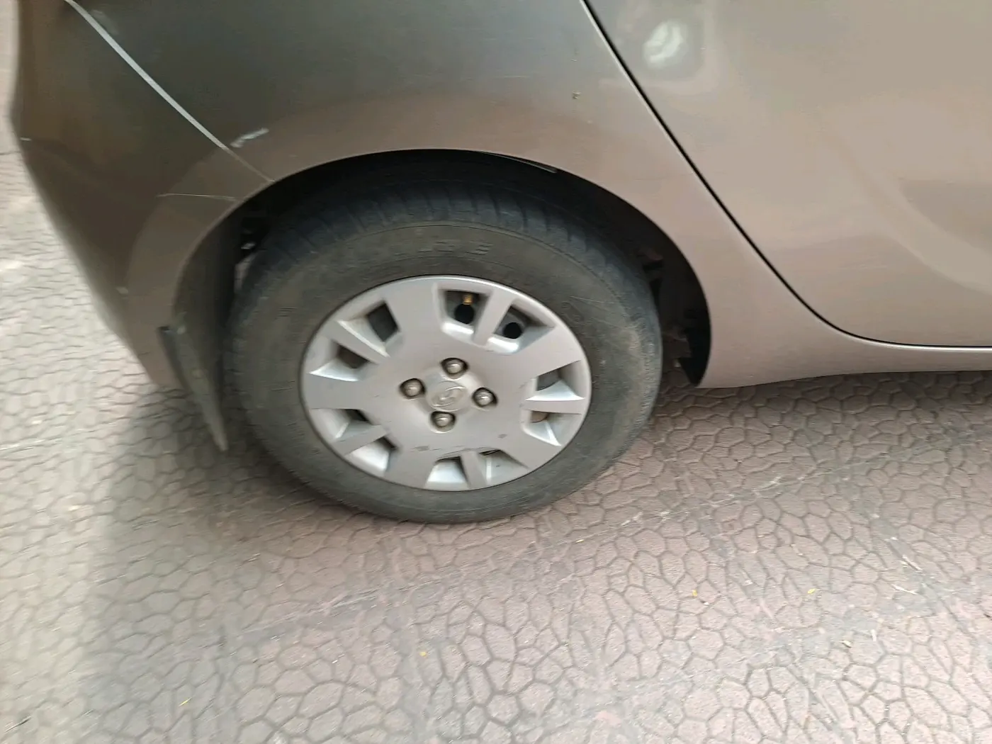 2013 Hyundai i20 MAGNA 1.2, Petrol, Manual, 78,575 km, tyre