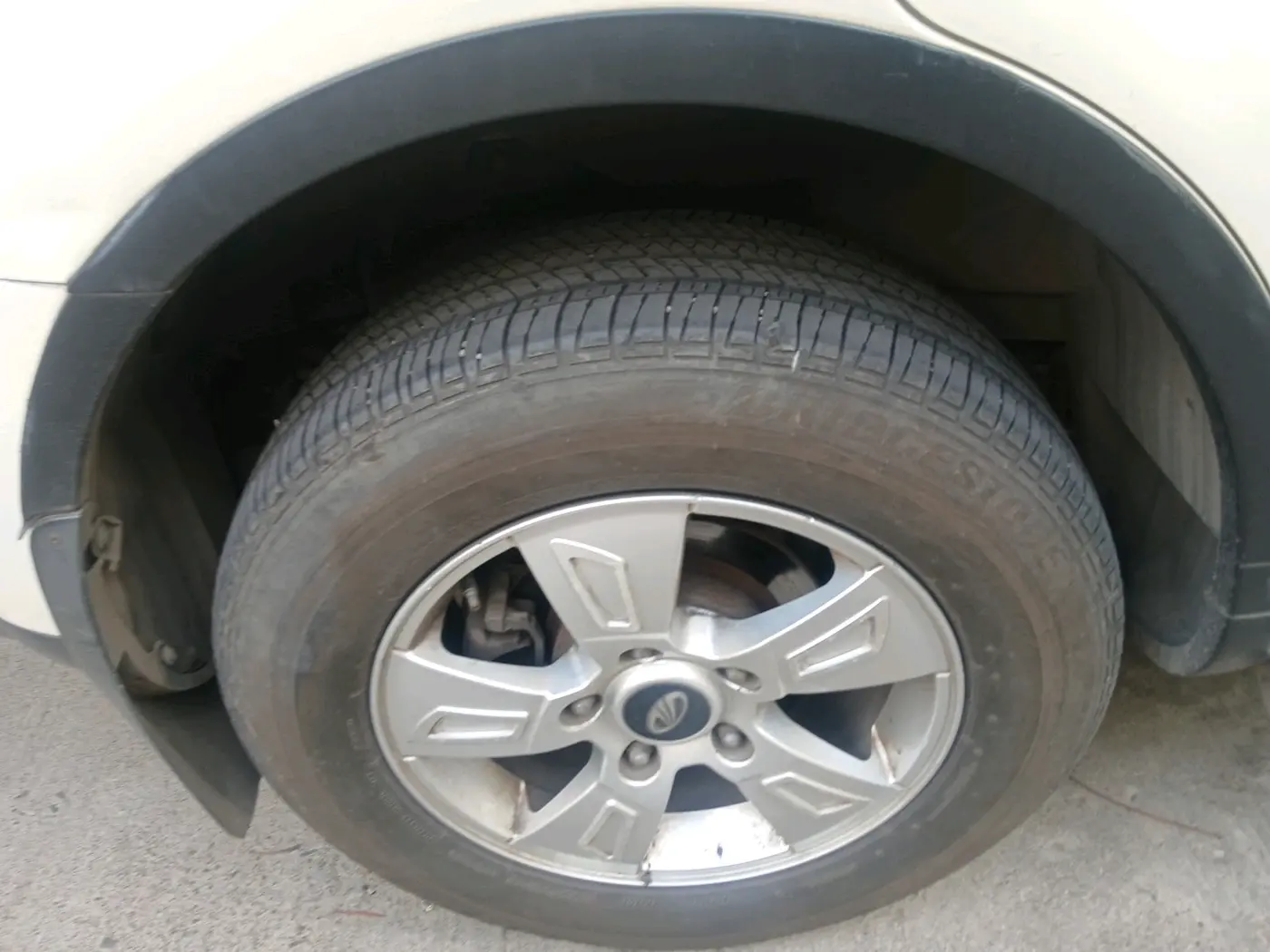 2012 Mahindra XUV500 W8, Diesel, Manual, 1,29,274 km, tyre