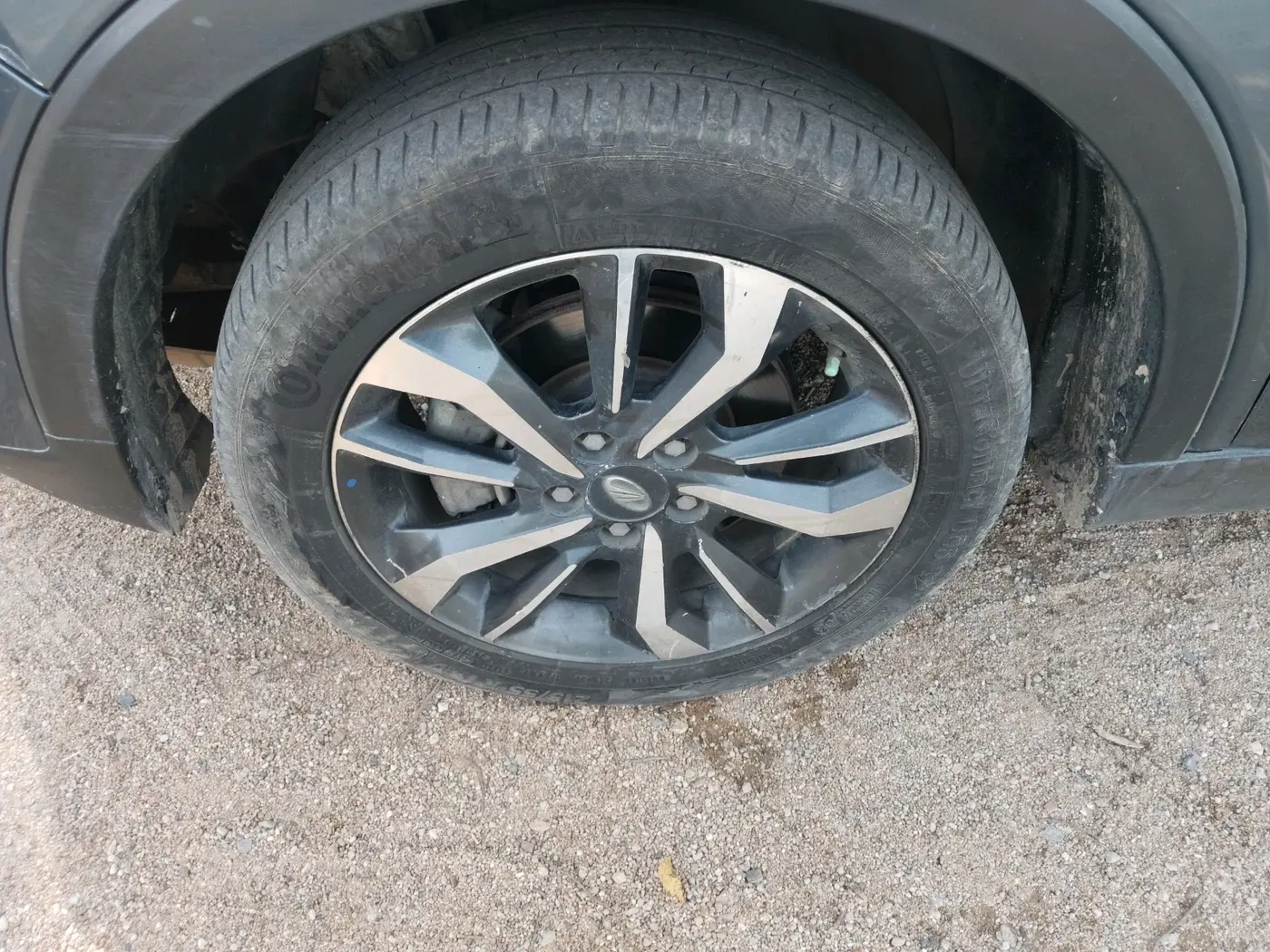 2019 Mahindra XUV300 W8 (O) 1.5 DIESEL, Diesel, Manual, 1,87,056 km, tyre