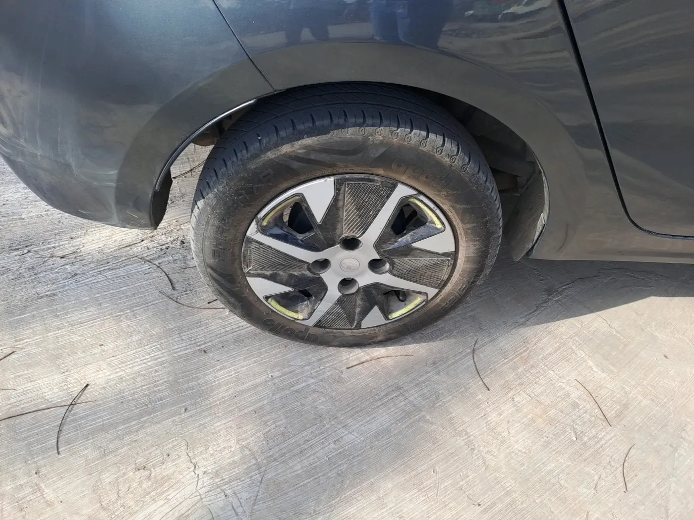 2025 Tata TIGOR XZ PLUS CNG, CNG, Manual, 16,622 km, tyre