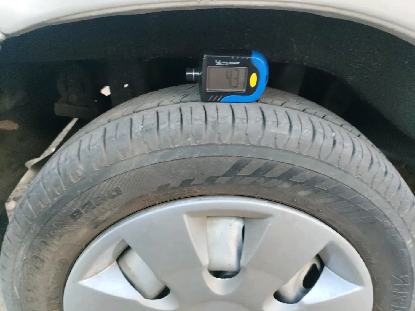2012 Maruti Alto K10 LXI, Petrol, Manual, 33,855 km, tyre