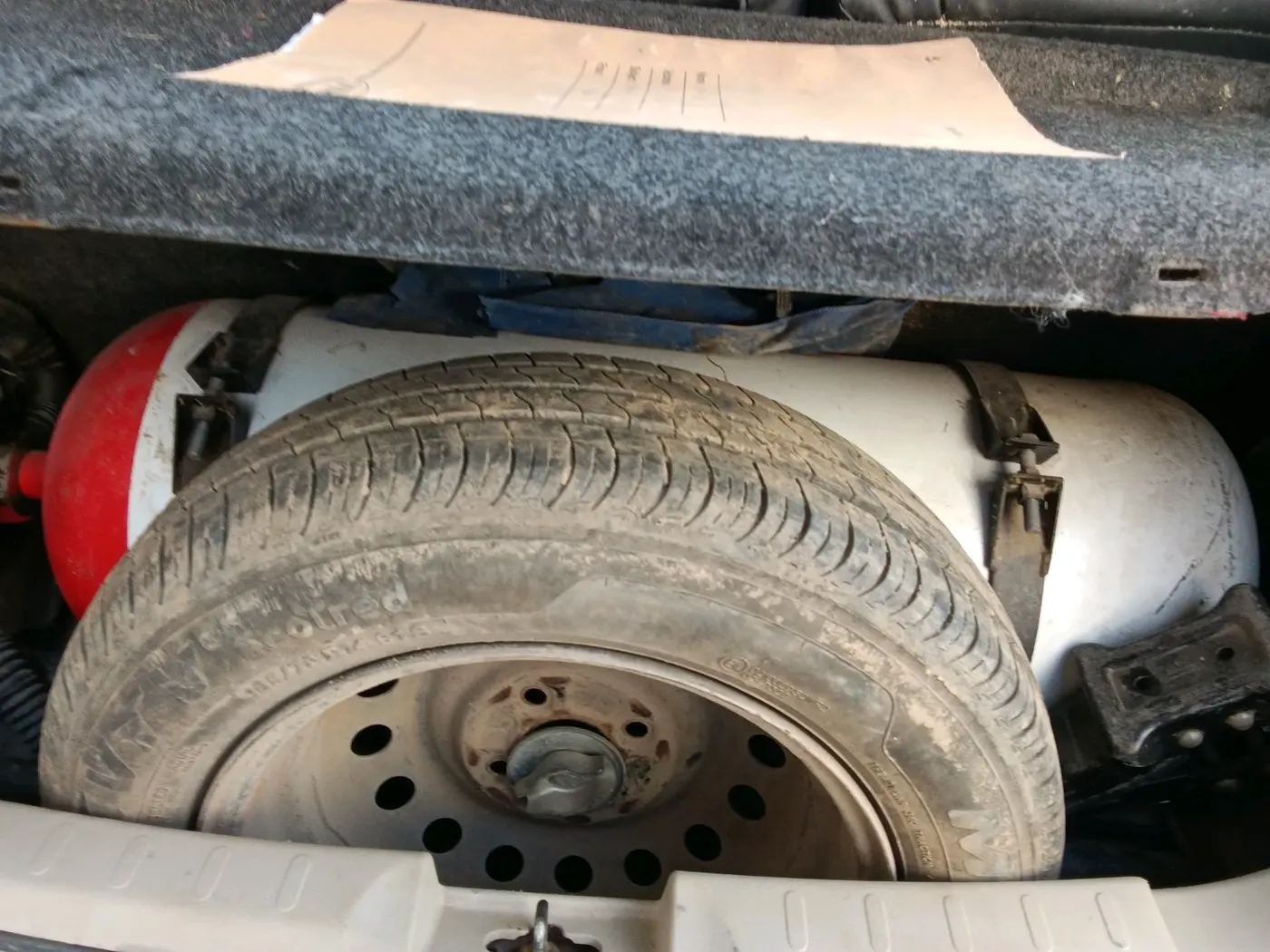 2018 Maruti Celerio VXI CNG, CNG, Manual, 85,275 km, tyre