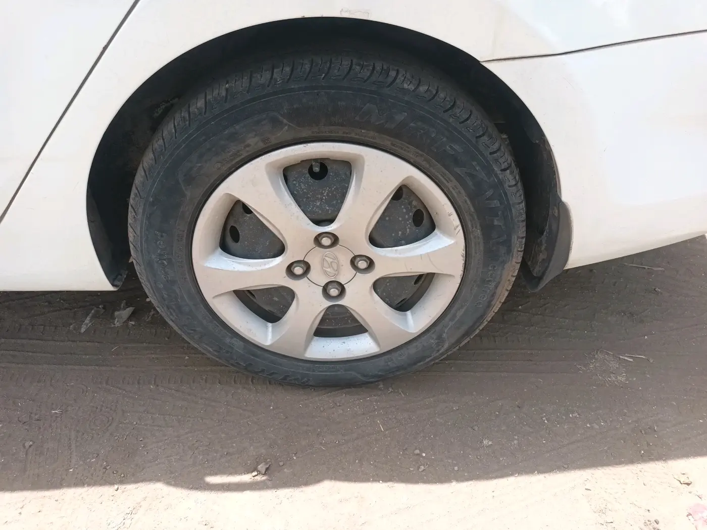 2012 Hyundai Verna FLUIDIC 1.4 VTVT, Petrol, Manual, 45,358 km, tyre