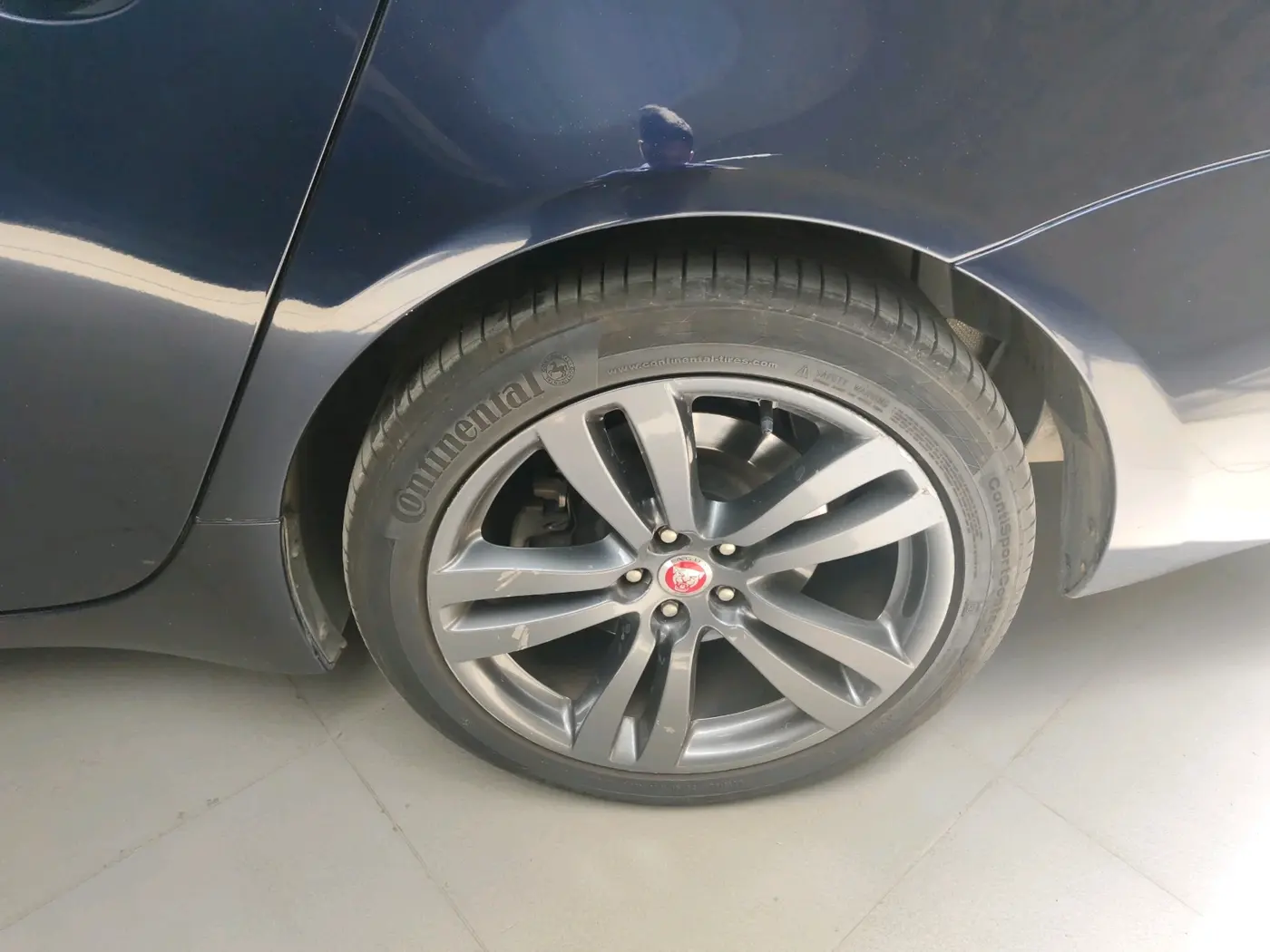 2014 Jaguar XJ L  3.0 Diesel , Diesel, Automatic, 36,106 km, tyre