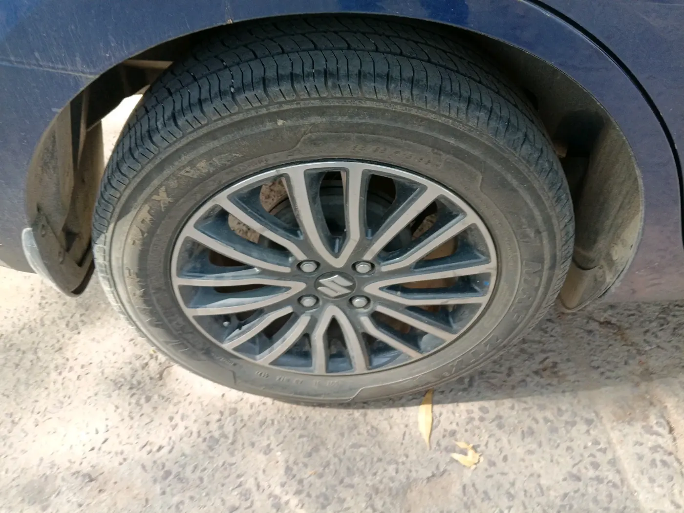 2017 Maruti Dzire ZXI PLUS AMT, Petrol, Automatic, 86,163 km, tyre