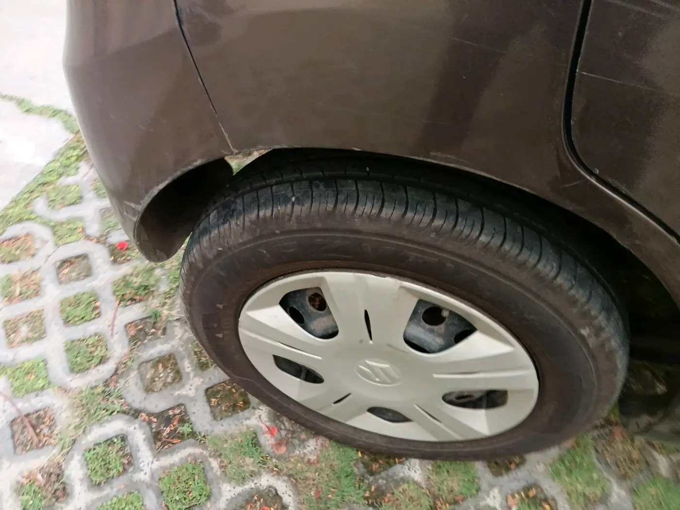 2016 Maruti Wagon R 1.0 VXI, Petrol, Manual, 73,859 km, tyre