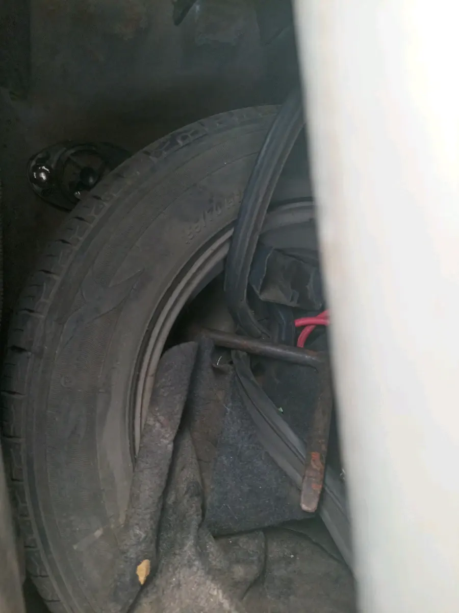 2016 Datsun Go T, CNG, Manual, 87,623 km, tyre