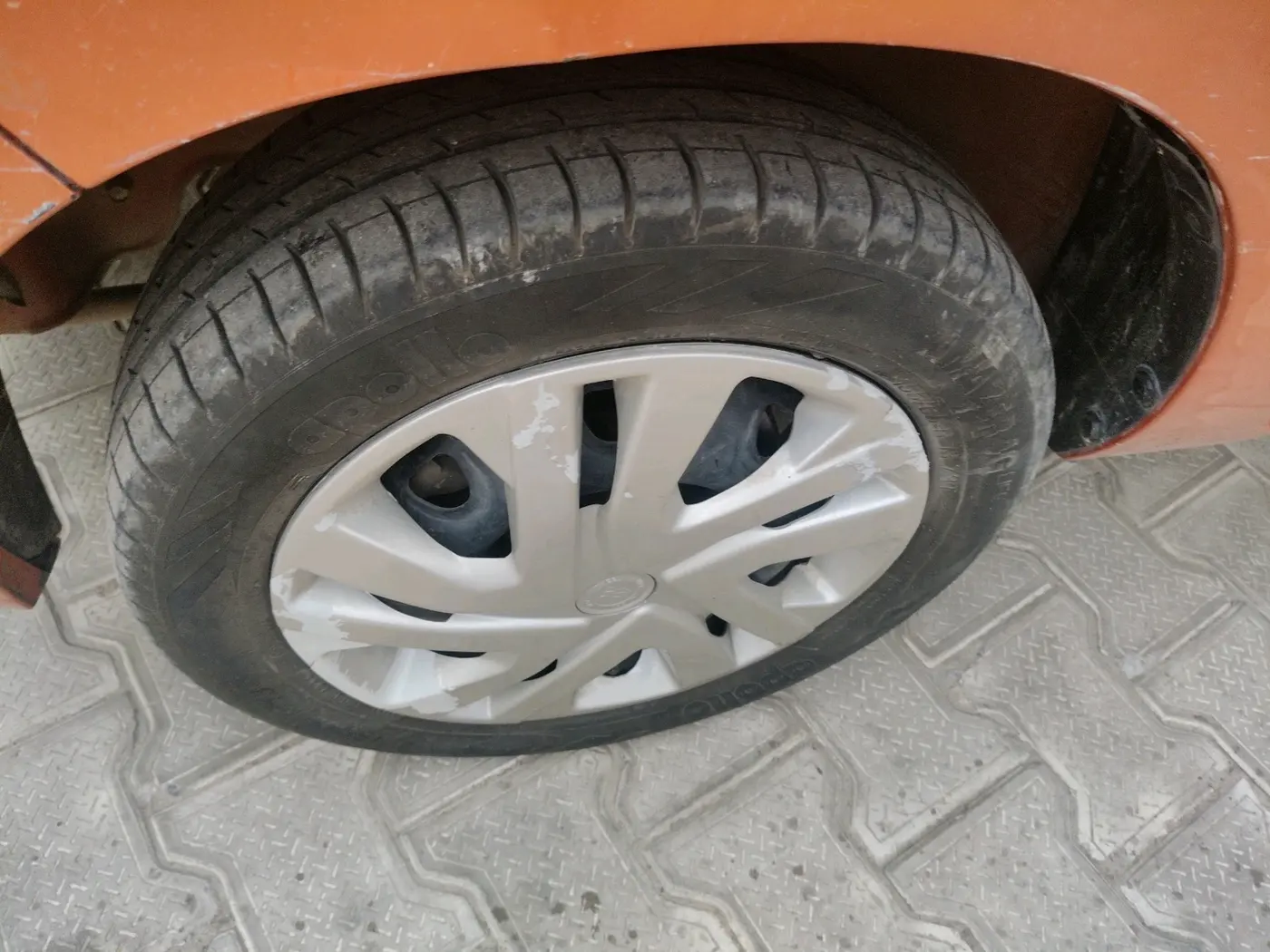 2014 Maruti Alto K10 VXI AMT, Petrol, Automatic, 54,400 km, tyre