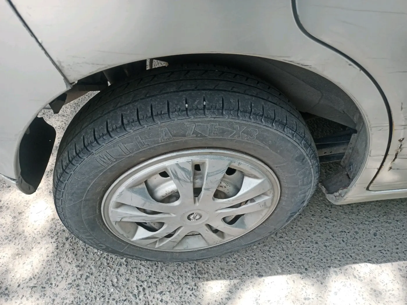 2012 Maruti Wagon R 1.0 LXI, Petrol, Manual, 1,13,491 km, tyre
