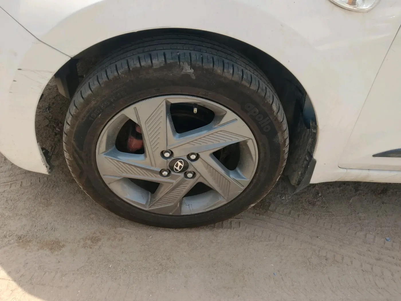 2016 Hyundai Elite i20 MAGNA 1.2, CNG, Manual, 74,134 km, tyre