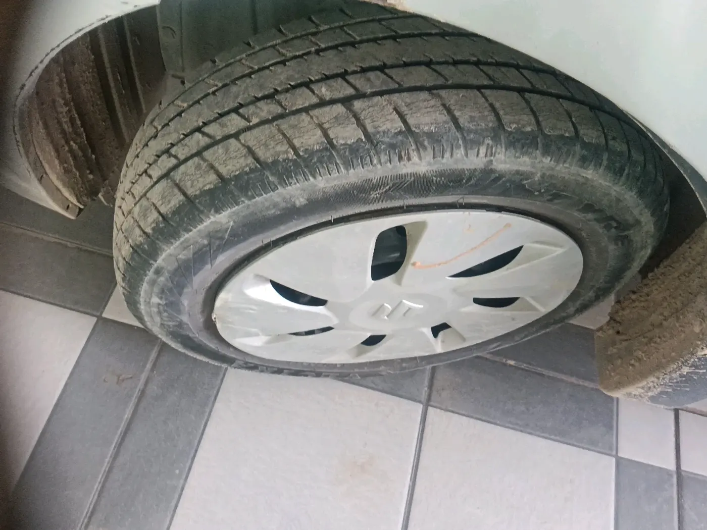 2017 Maruti Celerio ZXI, Petrol, Manual, 42,192 km, tyre