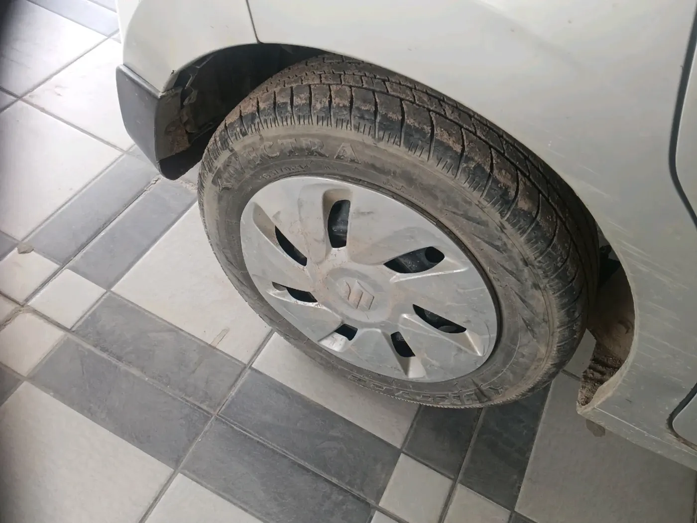 2017 Maruti Celerio ZXI, Petrol, Manual, 42,192 km, tyre