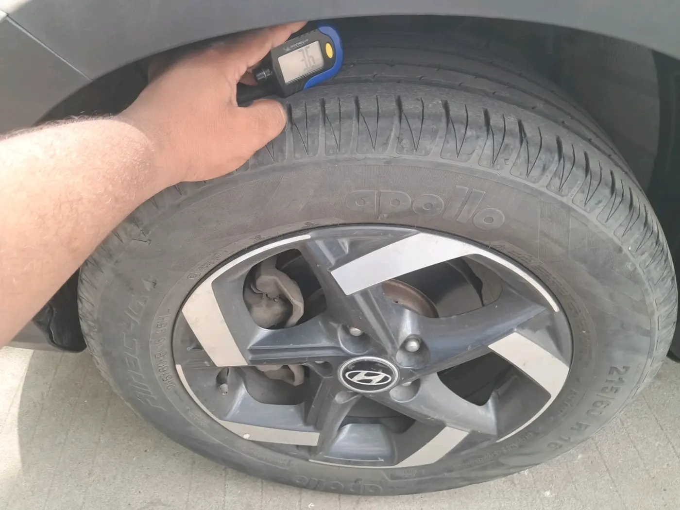 2019 Hyundai VENUE SX PLUS 1.0 TURBO DCT, Petrol, Automatic, 67,799 km, tyre