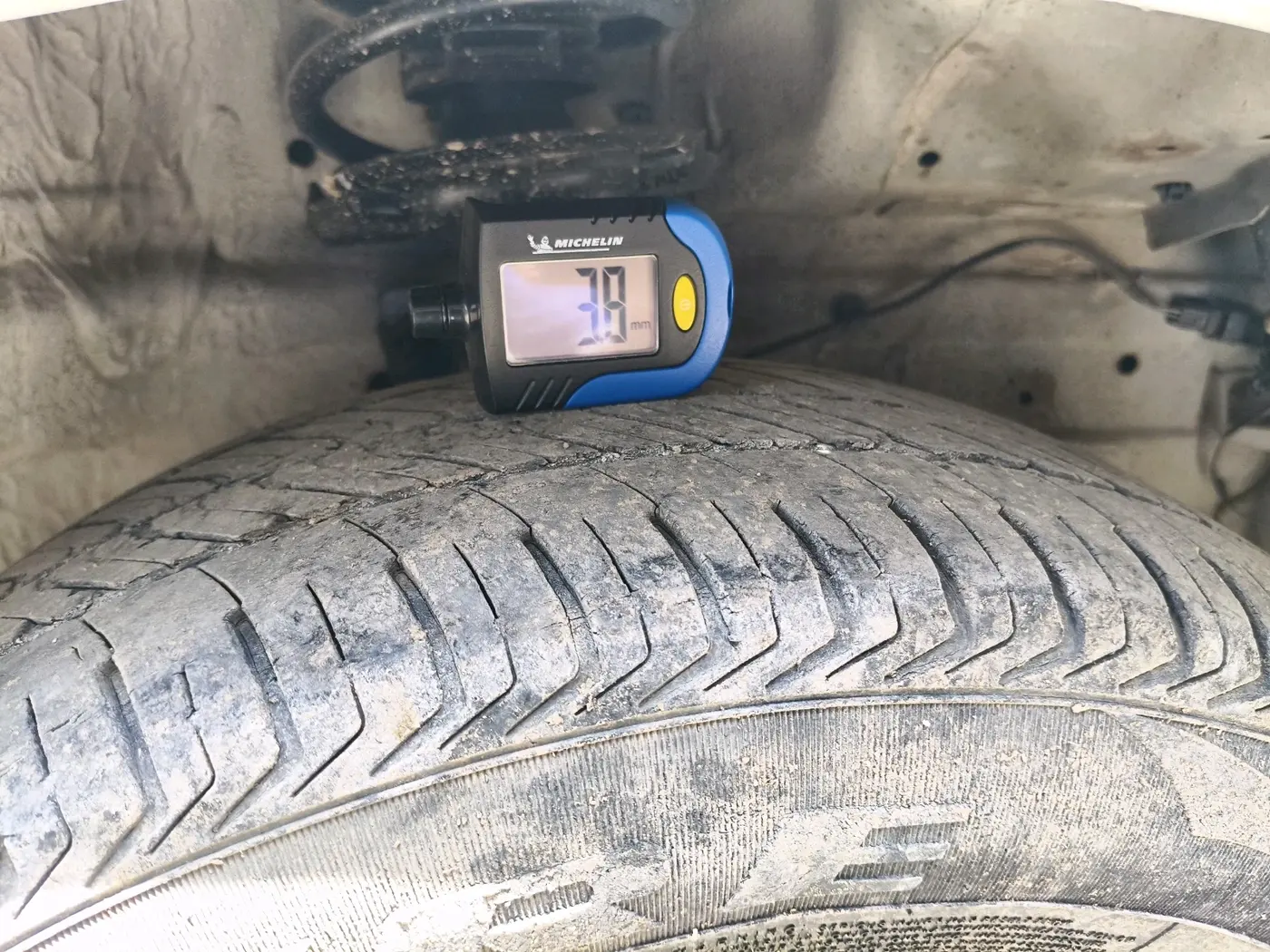 2018 Maruti Ertiga VXI CNG, CNG, Manual, 1,21,776 km, tyre