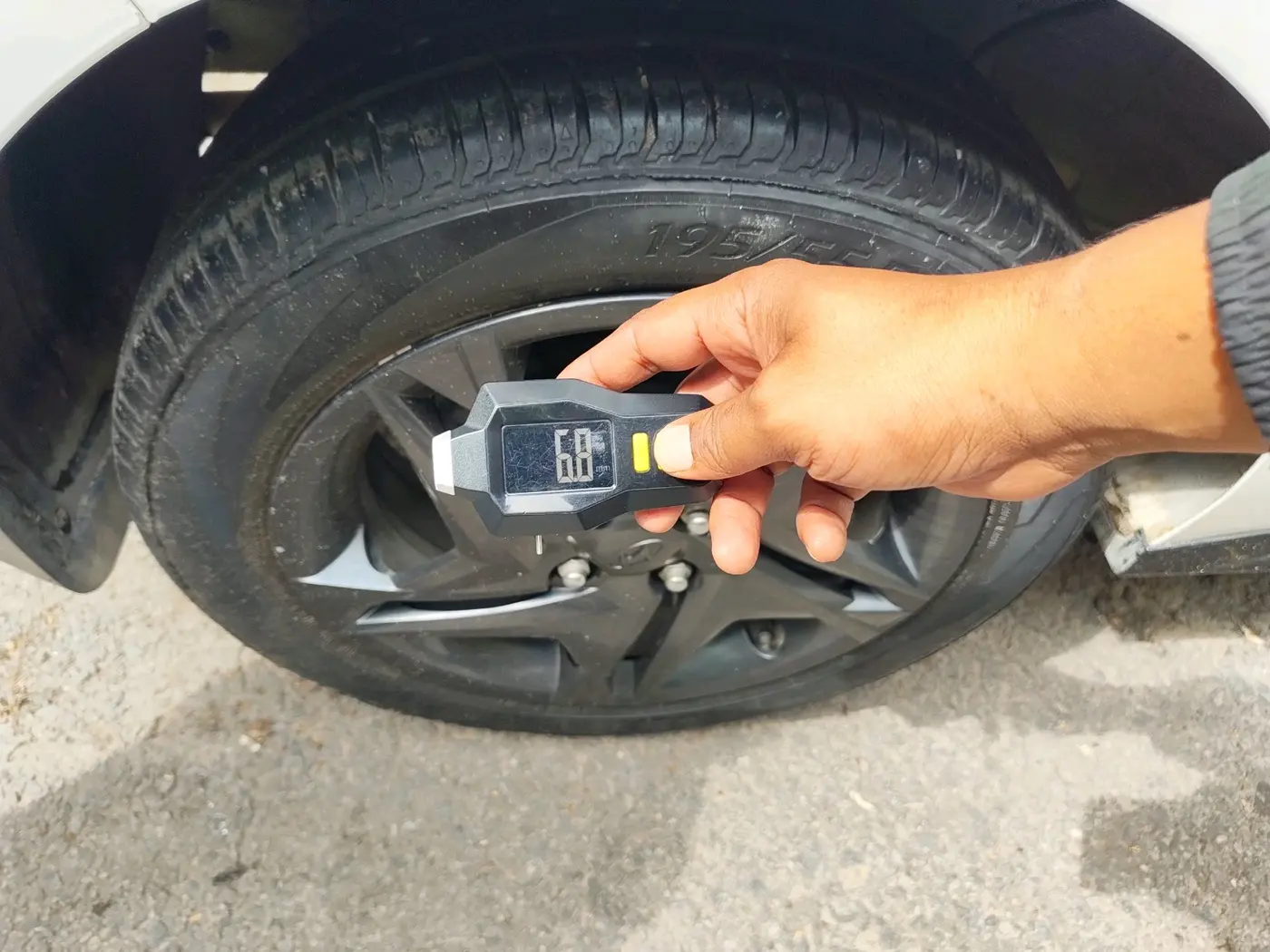 2022 Hyundai NEW I20 SPORTZ 1.2 AT, Petrol, Automatic, 13,027 km, tyre