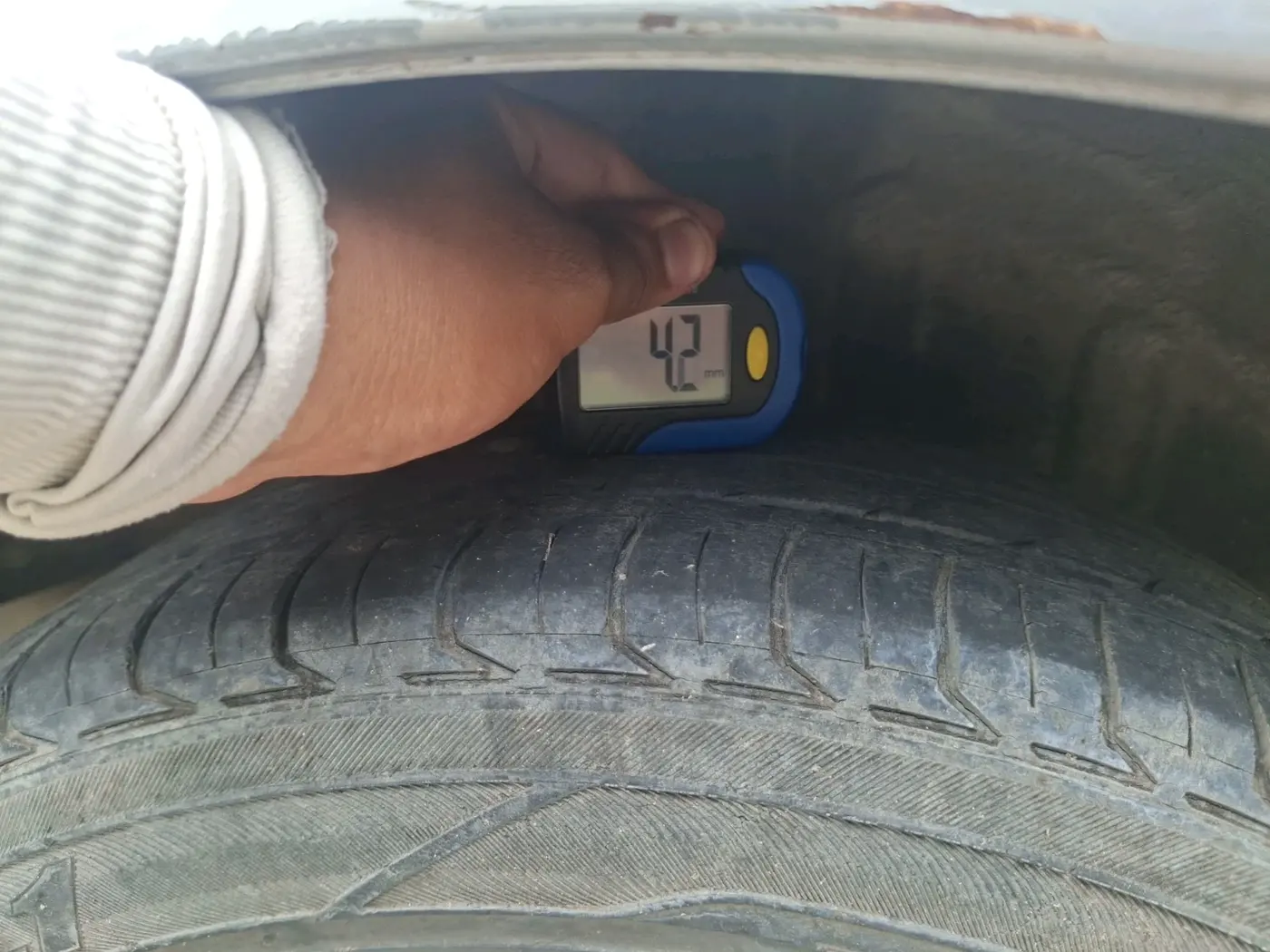 2011 Toyota Etios V, Petrol, Manual, 57,848 km, tyre